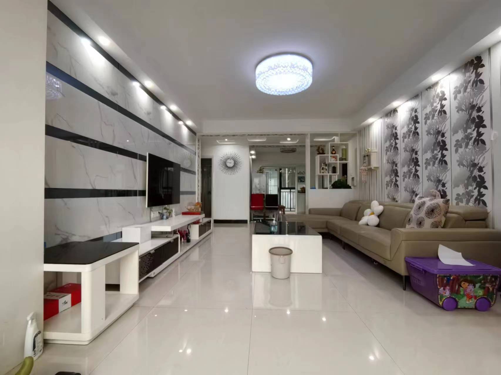 印象华都 3室2厅2卫 62.8万 印象华都 3室2厅2卫 62.8万室内图