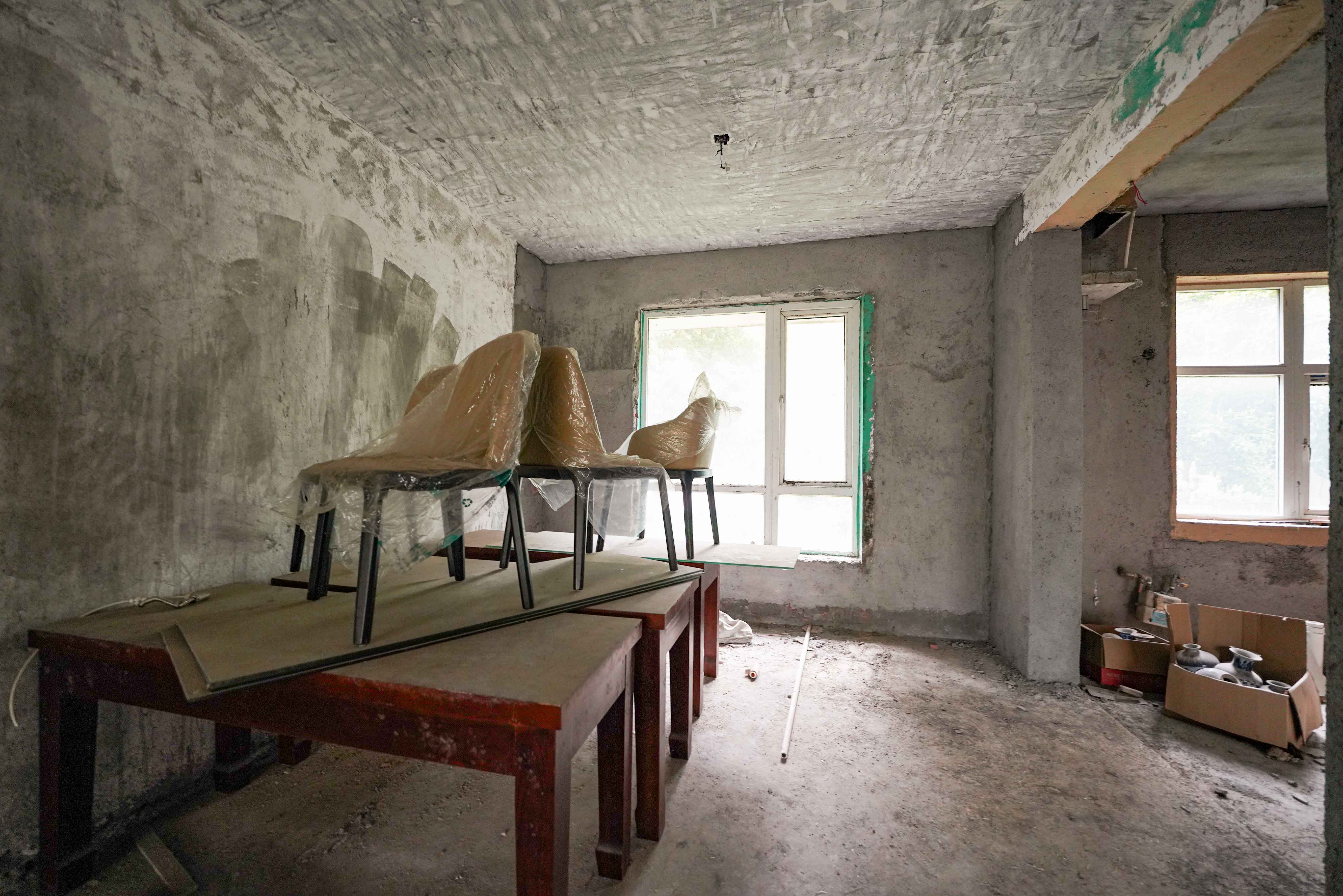 嘉华城(一期) 6室2厅2卫 290.0万 嘉华城(一期) 6室2厅2卫 290.0万卧室