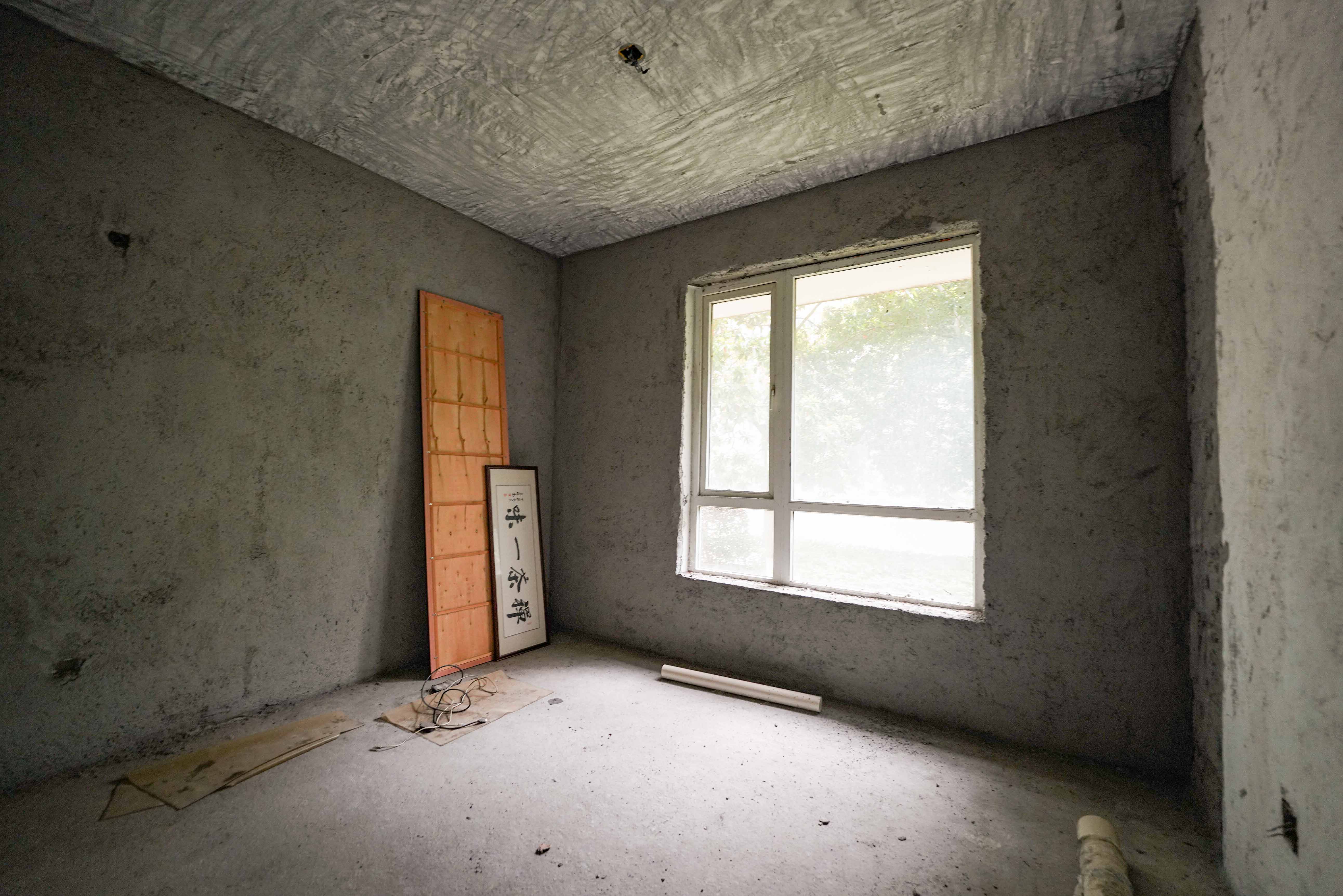 嘉华城(一期) 6室2厅2卫 290.0万 嘉华城(一期) 6室2厅2卫 290.0万卧室