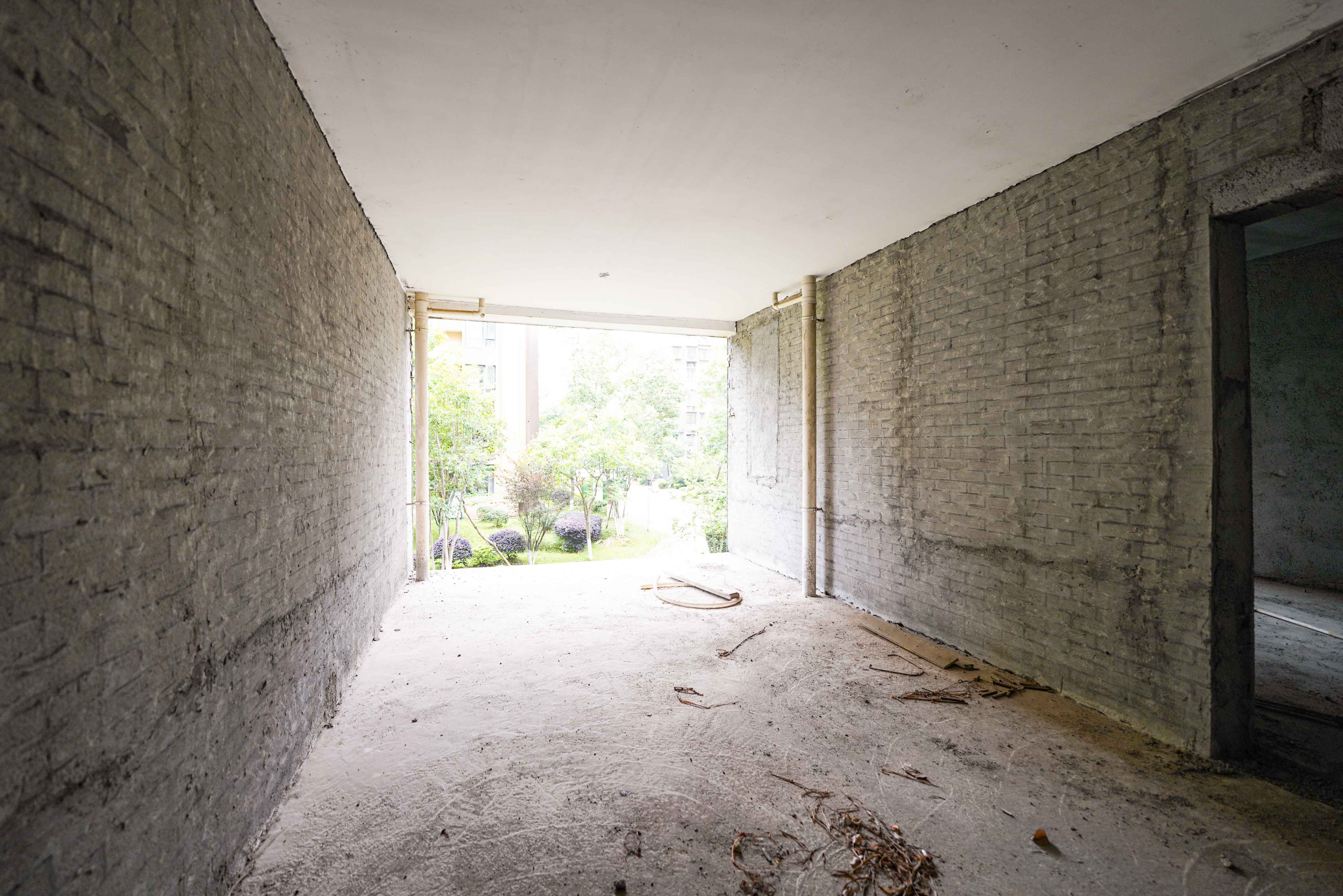 嘉华城(一期) 6室2厅2卫 290.0万 嘉华城(一期) 6室2厅2卫 290.0万卧室