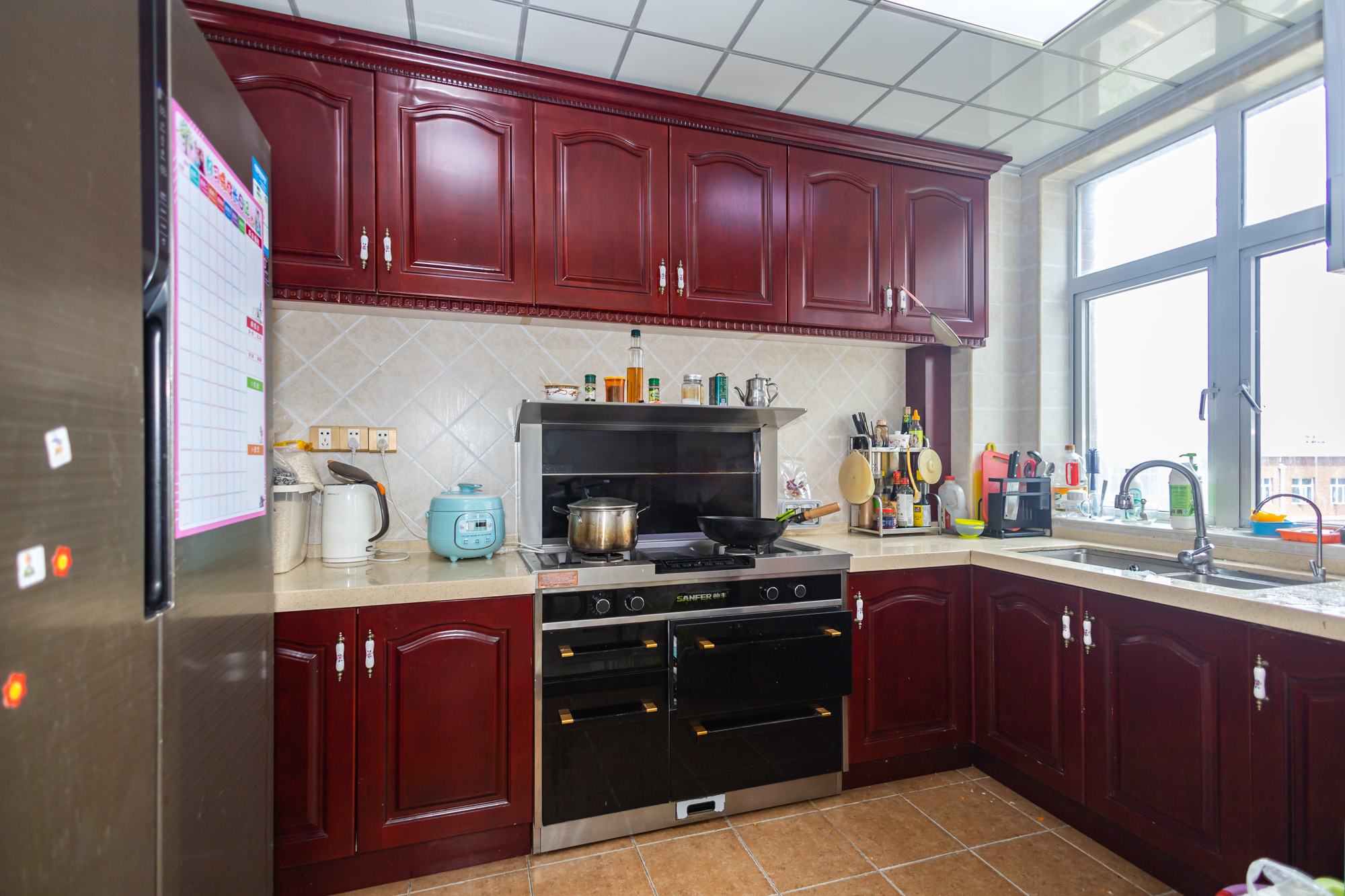 淞雅苑  4室2厅2卫    108.5万 淞雅苑  4室2厅2卫    108.5万厨房