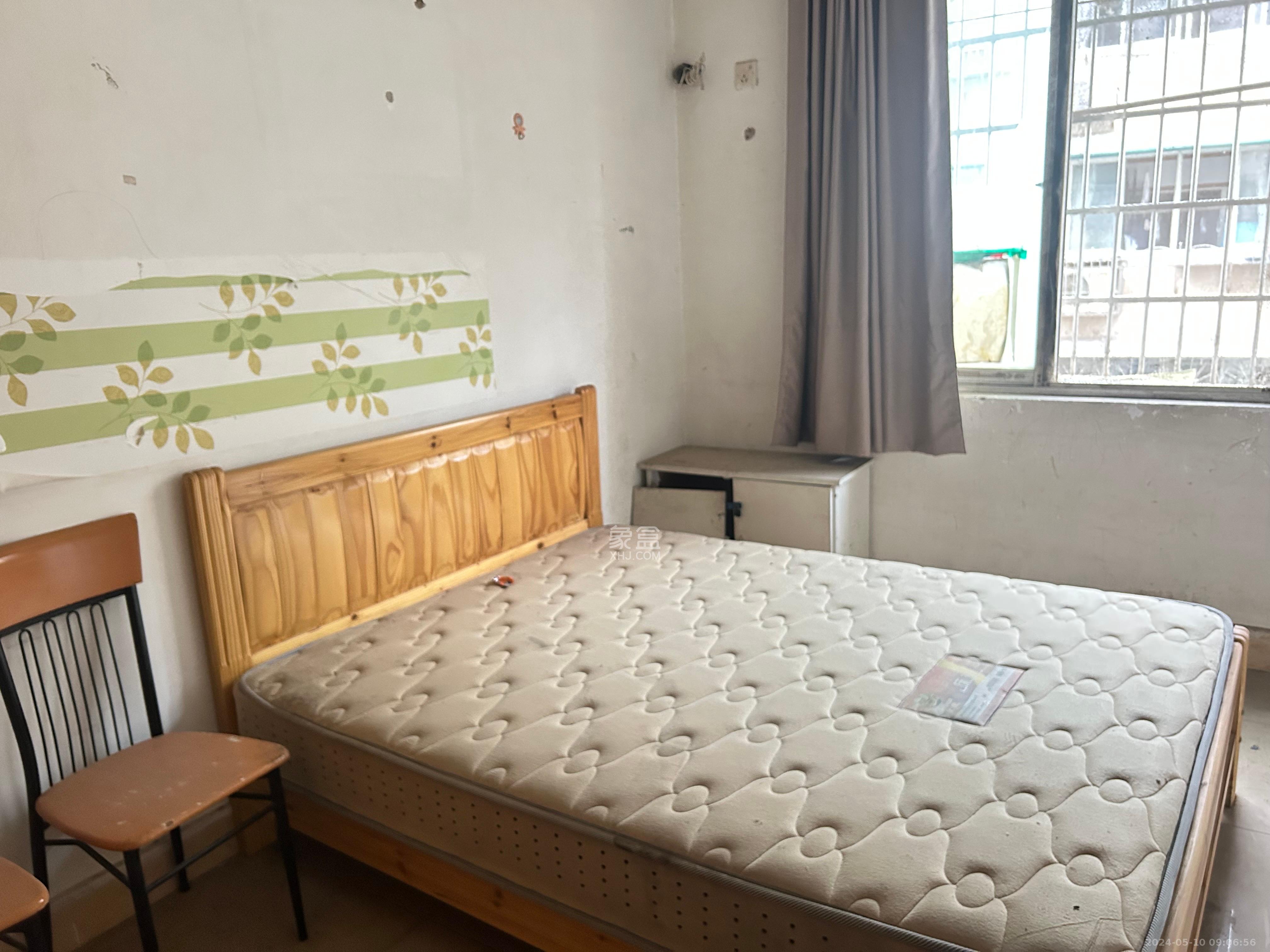 三湘小区  2室2厅1卫   1300.00元/月室内图