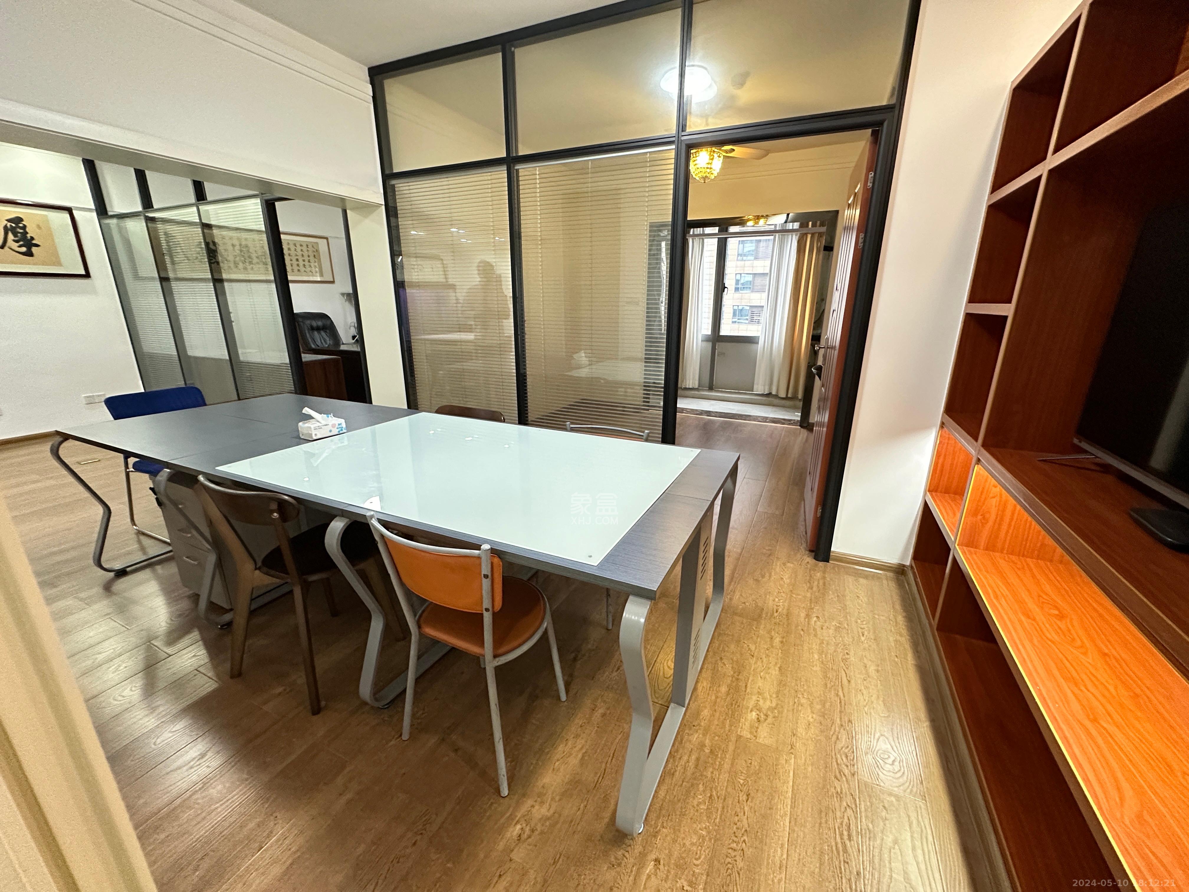 保利国际广场 1室1厅1卫 5000.00元/月 保利国际广场 1室1厅1卫 5000.00元/月室内图