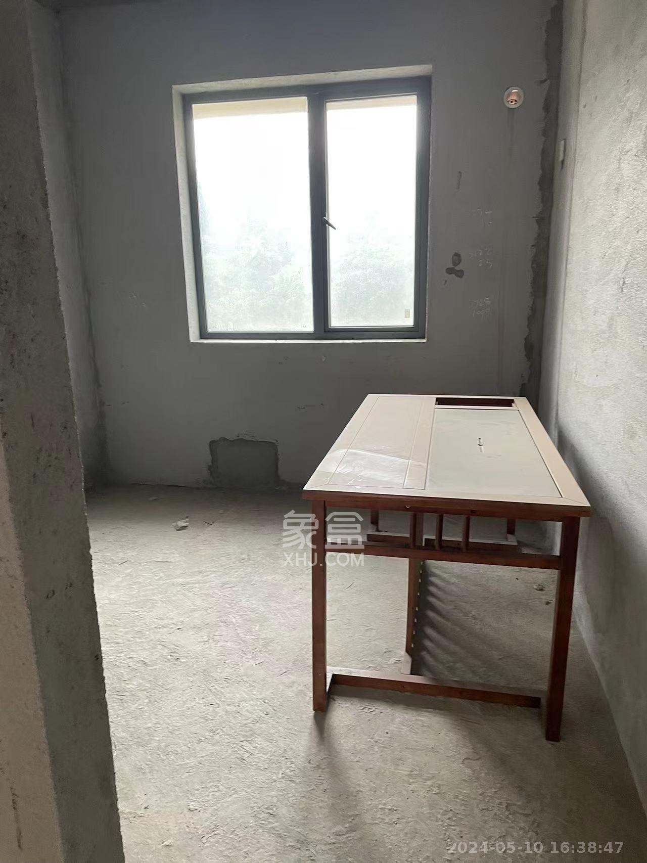 山水新城  3室2厅2卫   1500.00元/月室内图1