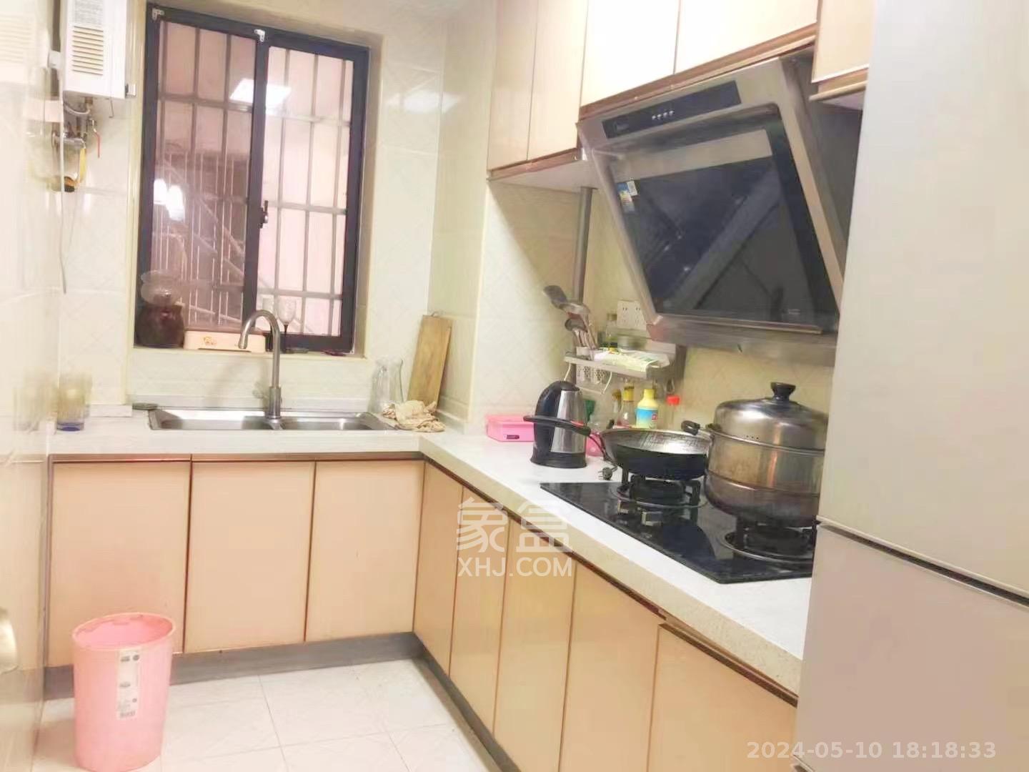 绿地中央广场  3室2厅1卫    3200.0元/月室内图