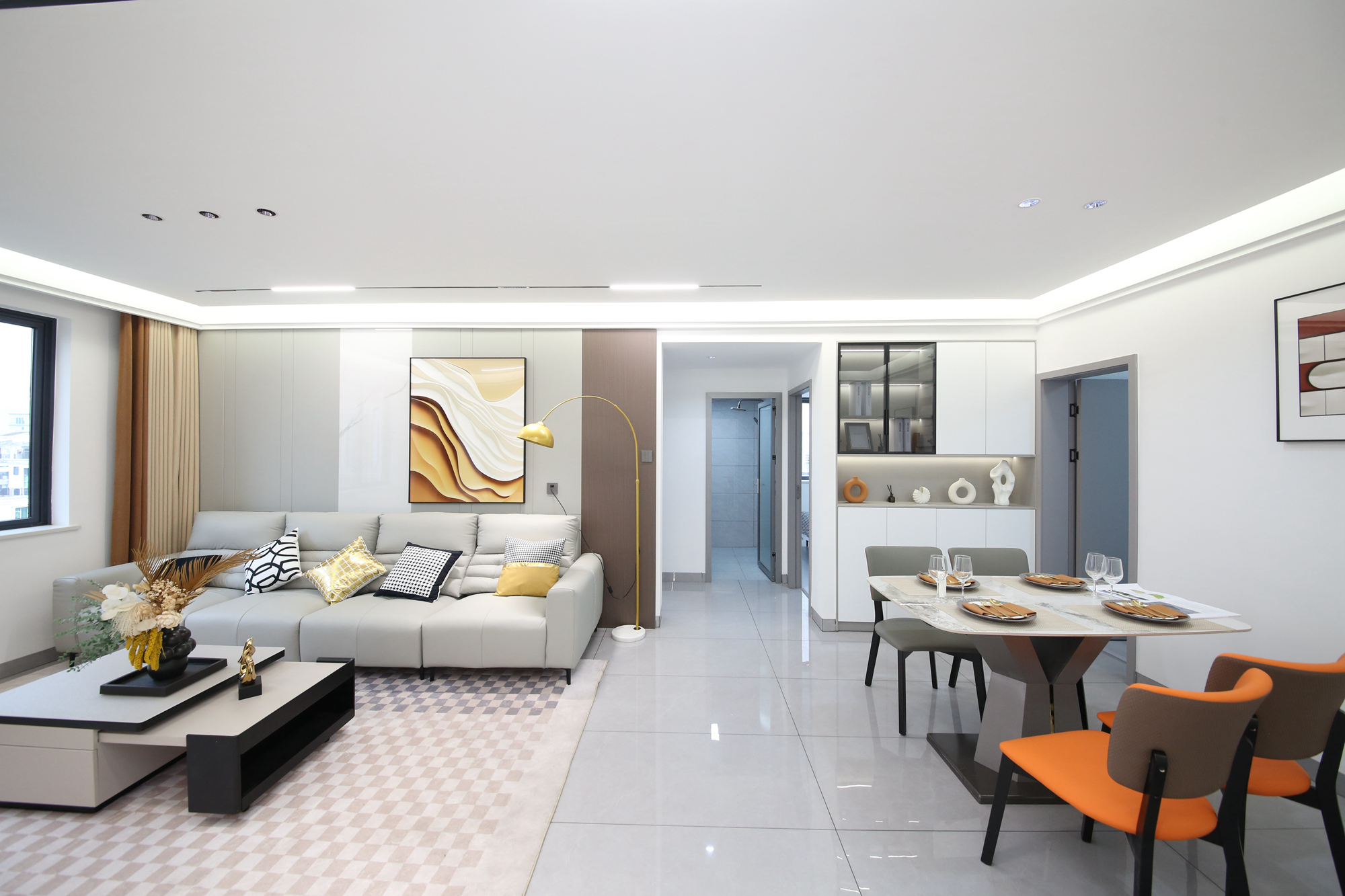 新华联家园  3室2厅2卫    149.8万客厅