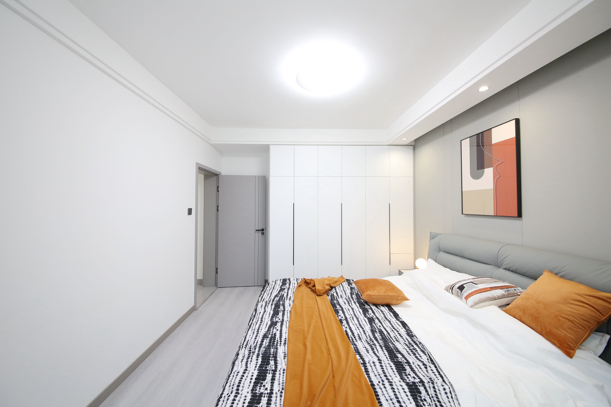 新华联家园  3室2厅2卫    149.8万卧室