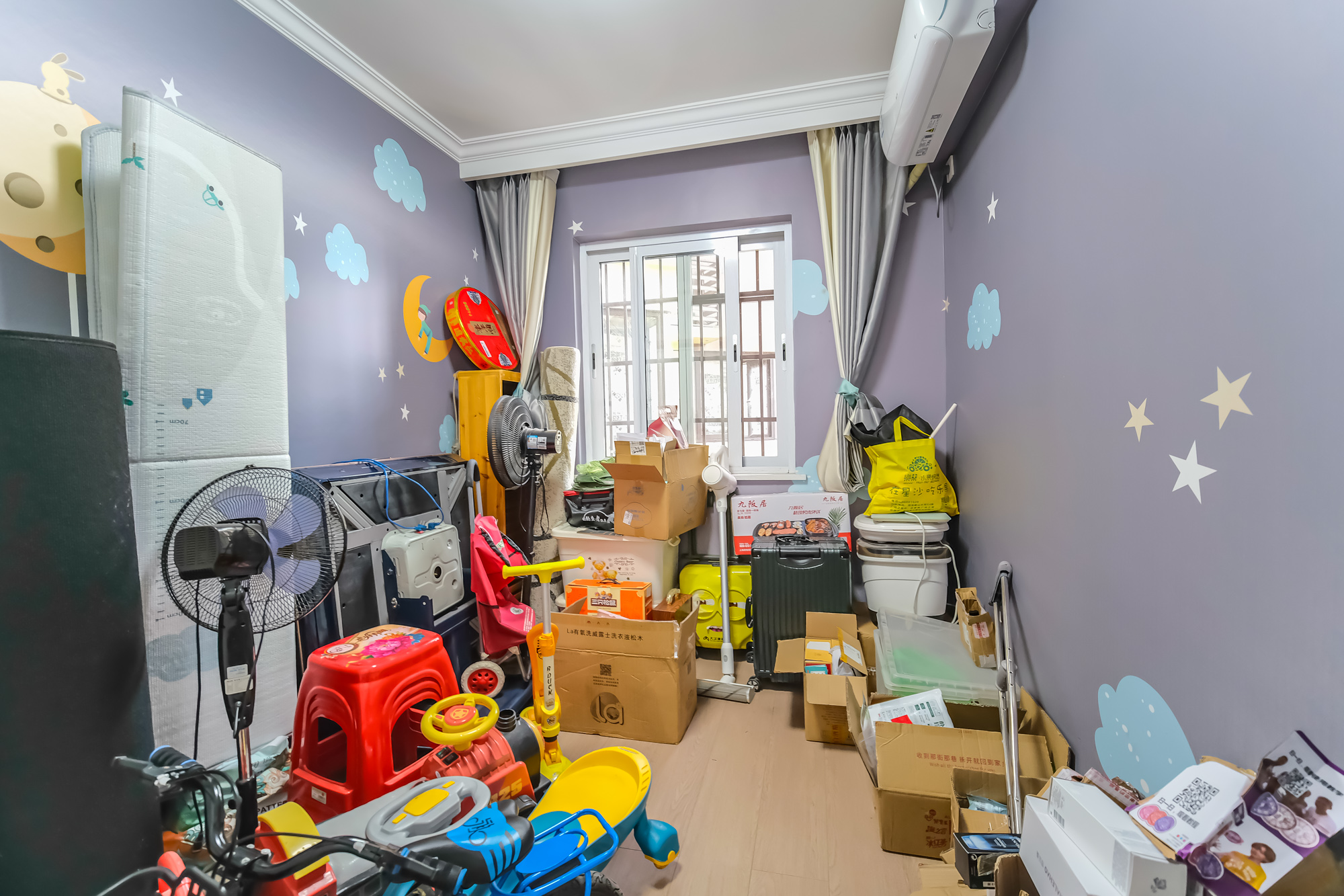 保利香槟国际 4室2厅2卫 113.8万 保利香槟国际 4室2厅2卫 113.8万卧室