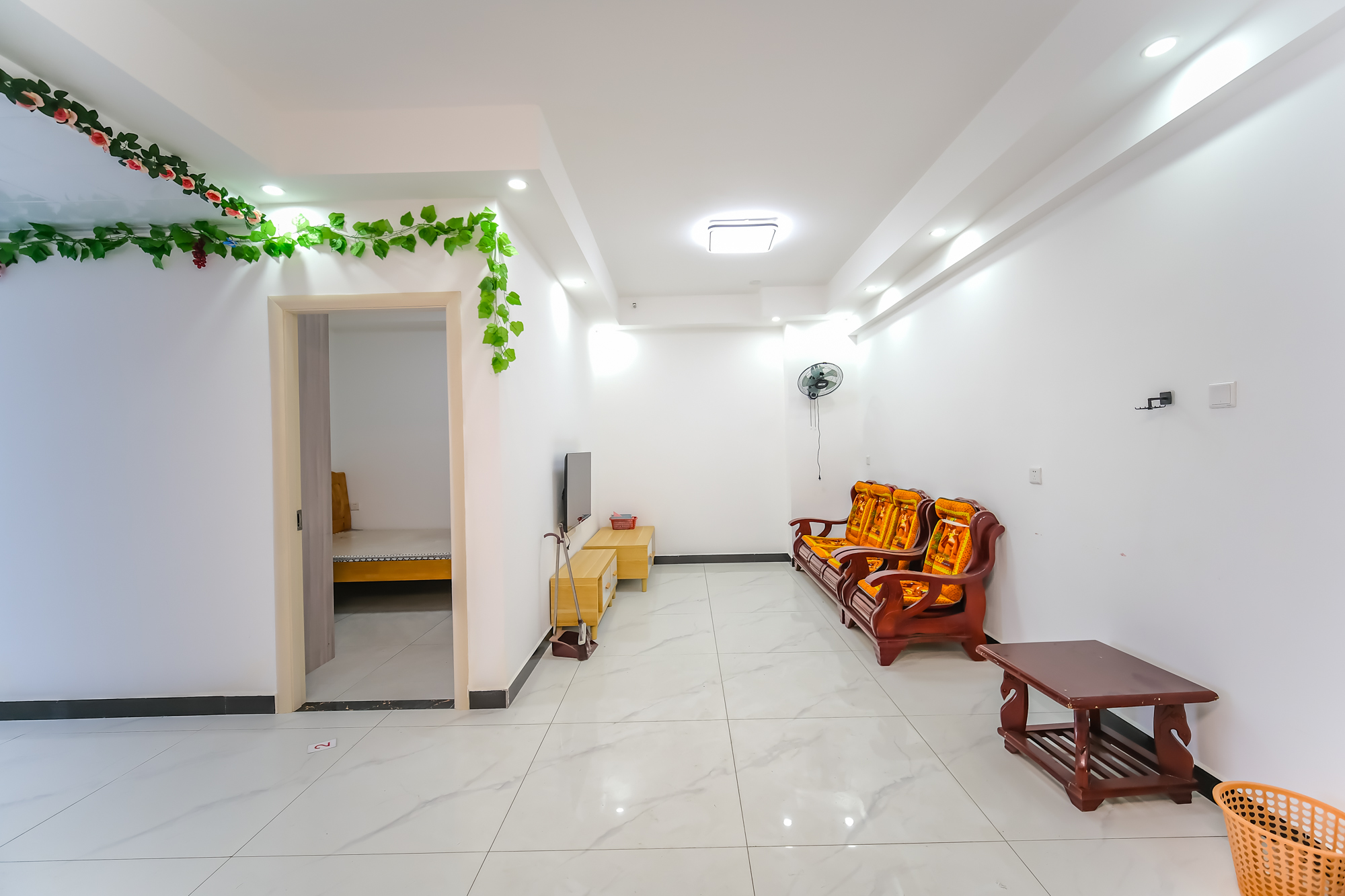 和悦城(蟠龙景苑) 2室2厅1卫 58.0万 和悦城(蟠龙景苑) 2室2厅1卫 58.0万客厅