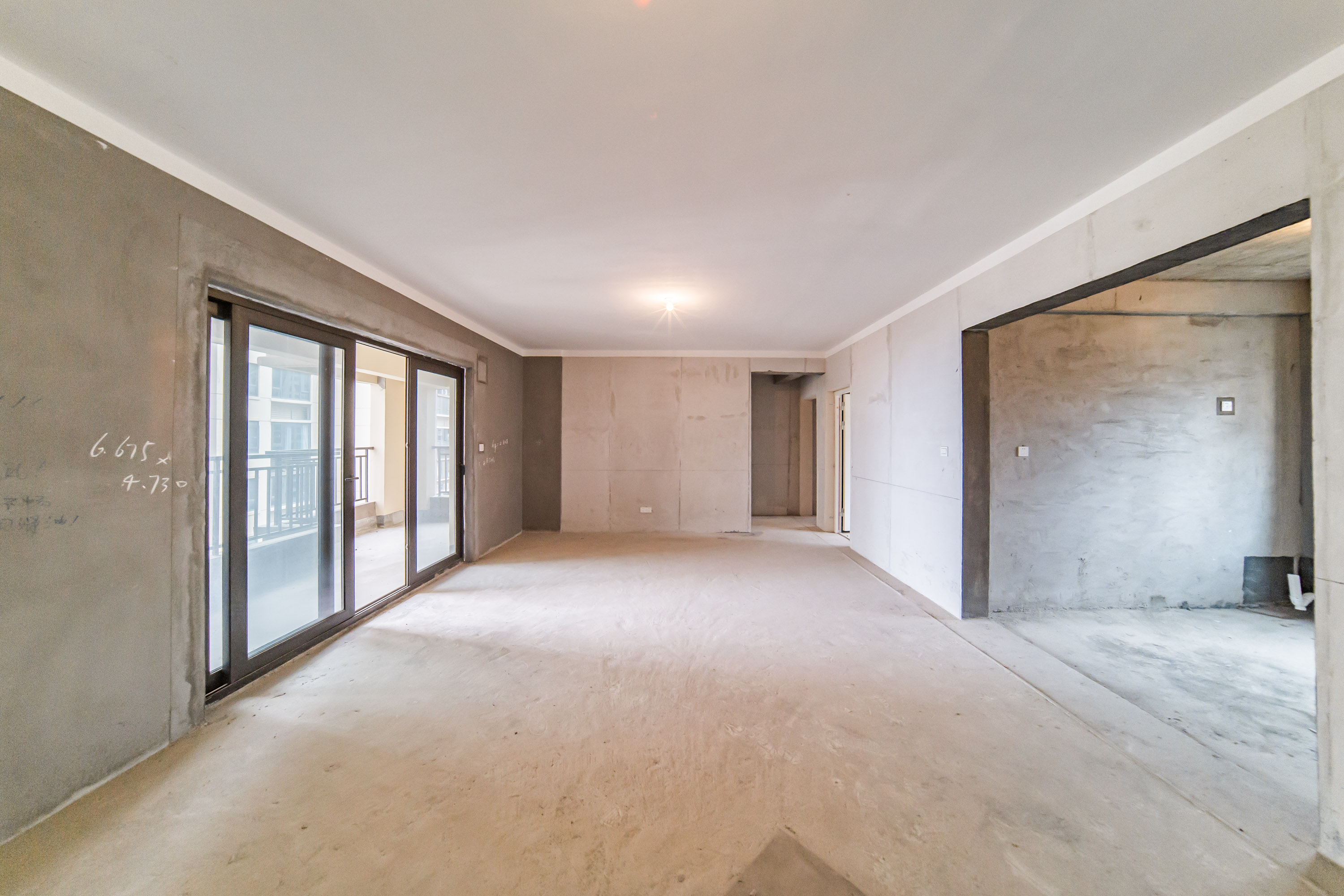 蓝光雍锦半岛  4室2厅2卫    128.0万客厅