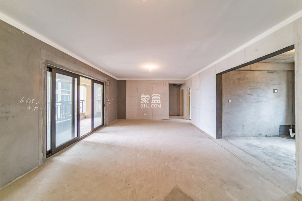 蓝光雍锦半岛 4室2厅2卫 128.0万