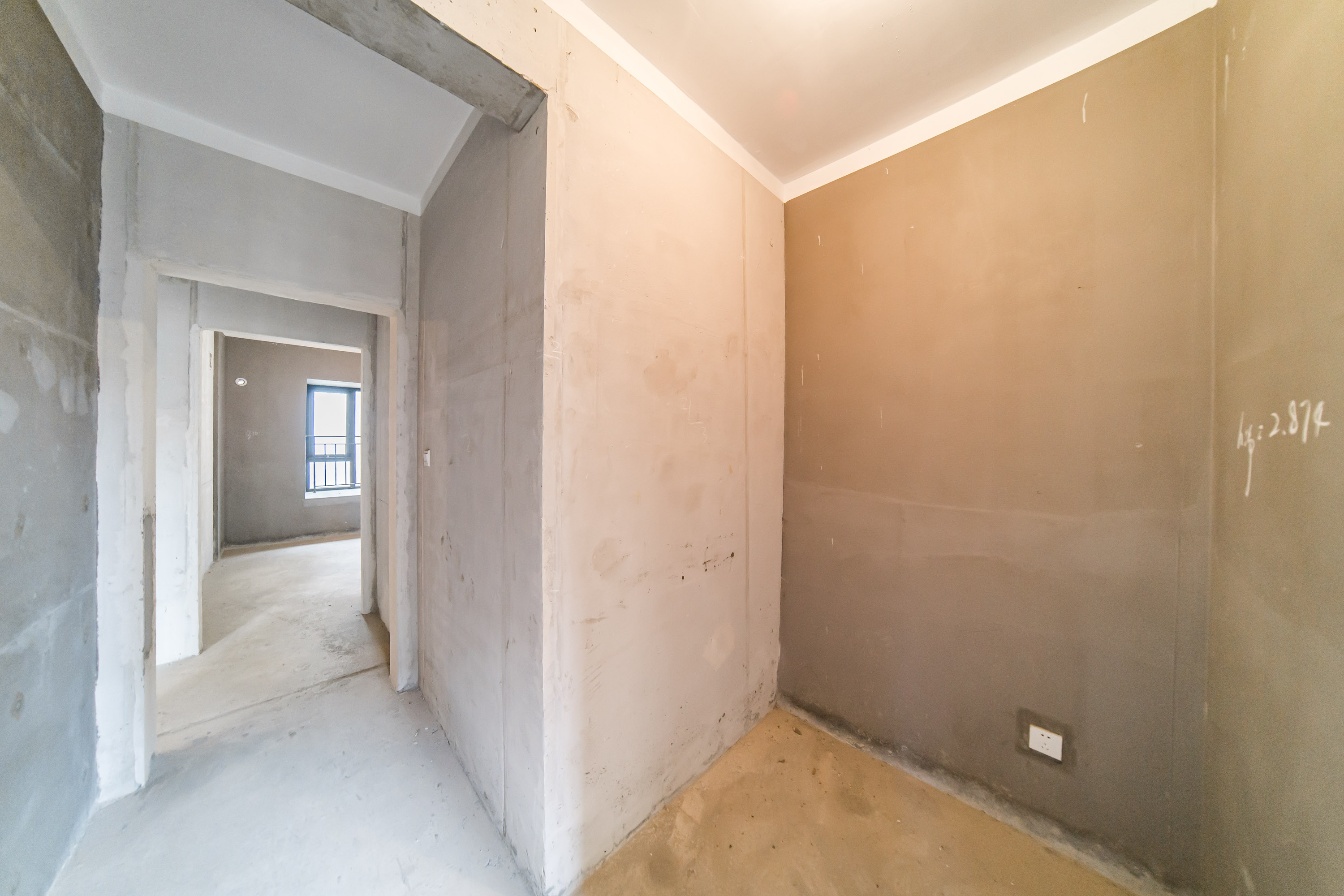 蓝光雍锦半岛  4室2厅2卫    128.0万卧室