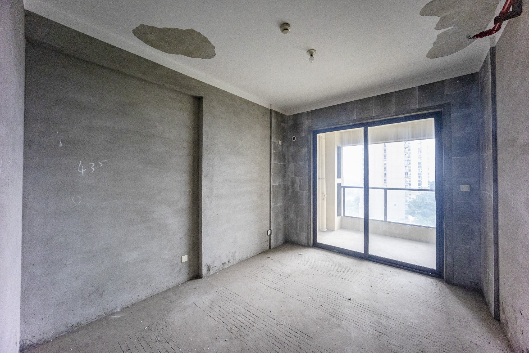 中建江山壹号  4室2厅2卫   358.00万其他