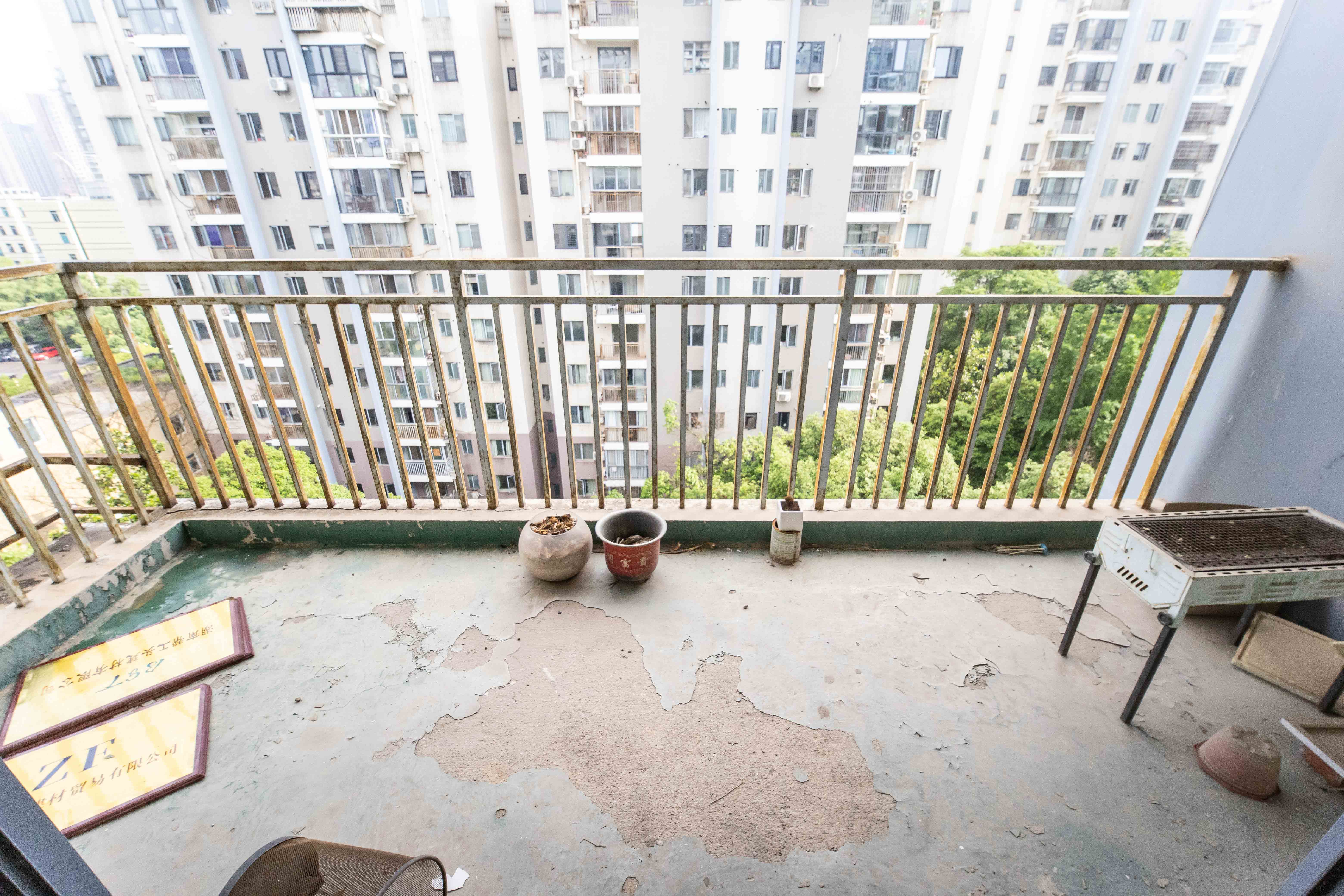 银港水晶城  4室2厅2卫    159.68万阳台