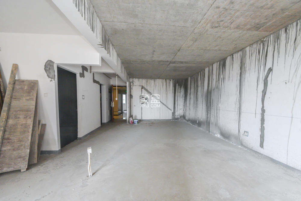 建发中央悦府  4室2厅2卫    190.0万