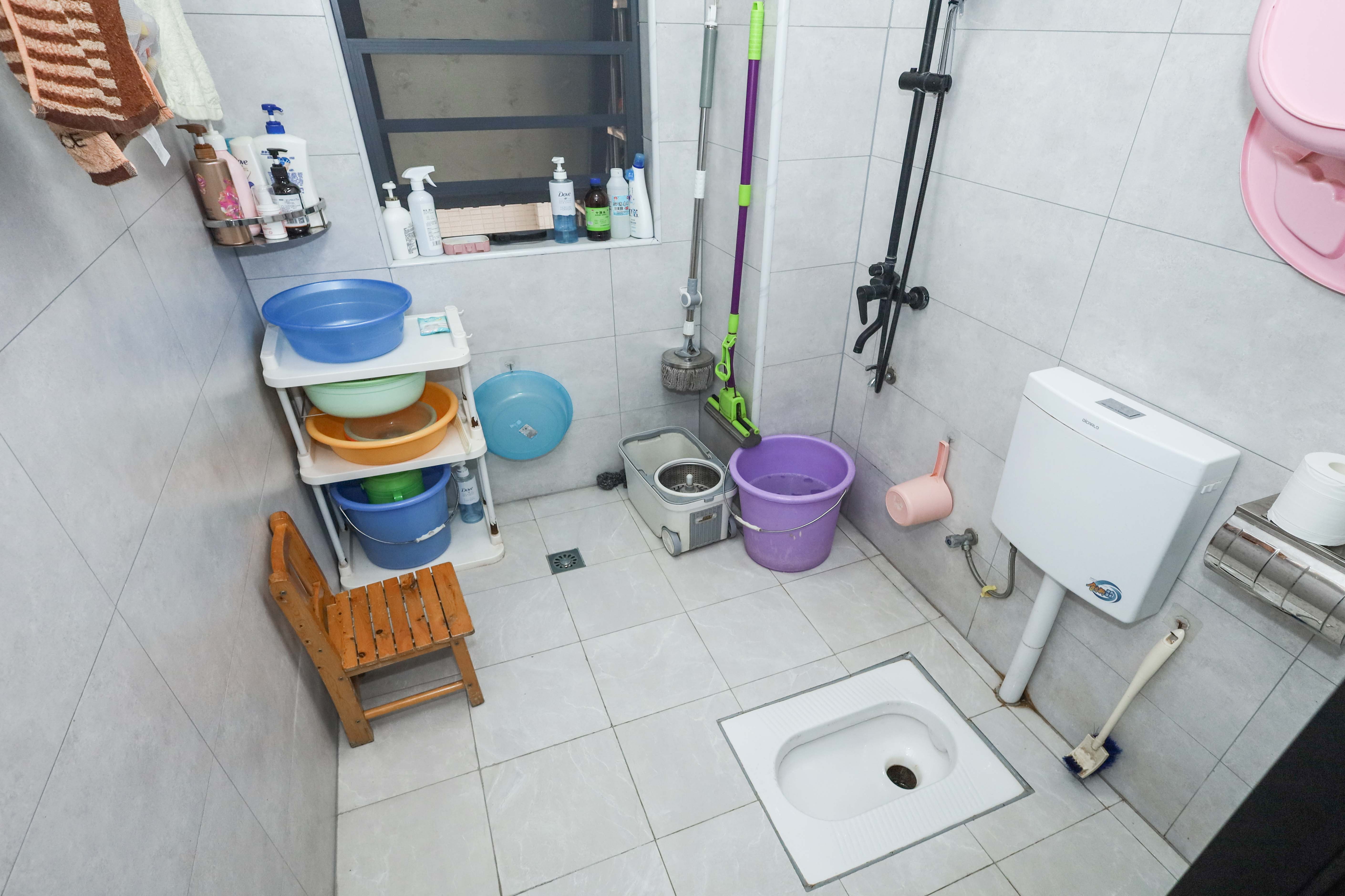 天元涉外景园B区  4室2厅2卫    118.0万 天元涉外景园B区  4室2厅2卫    118.0万卫生间