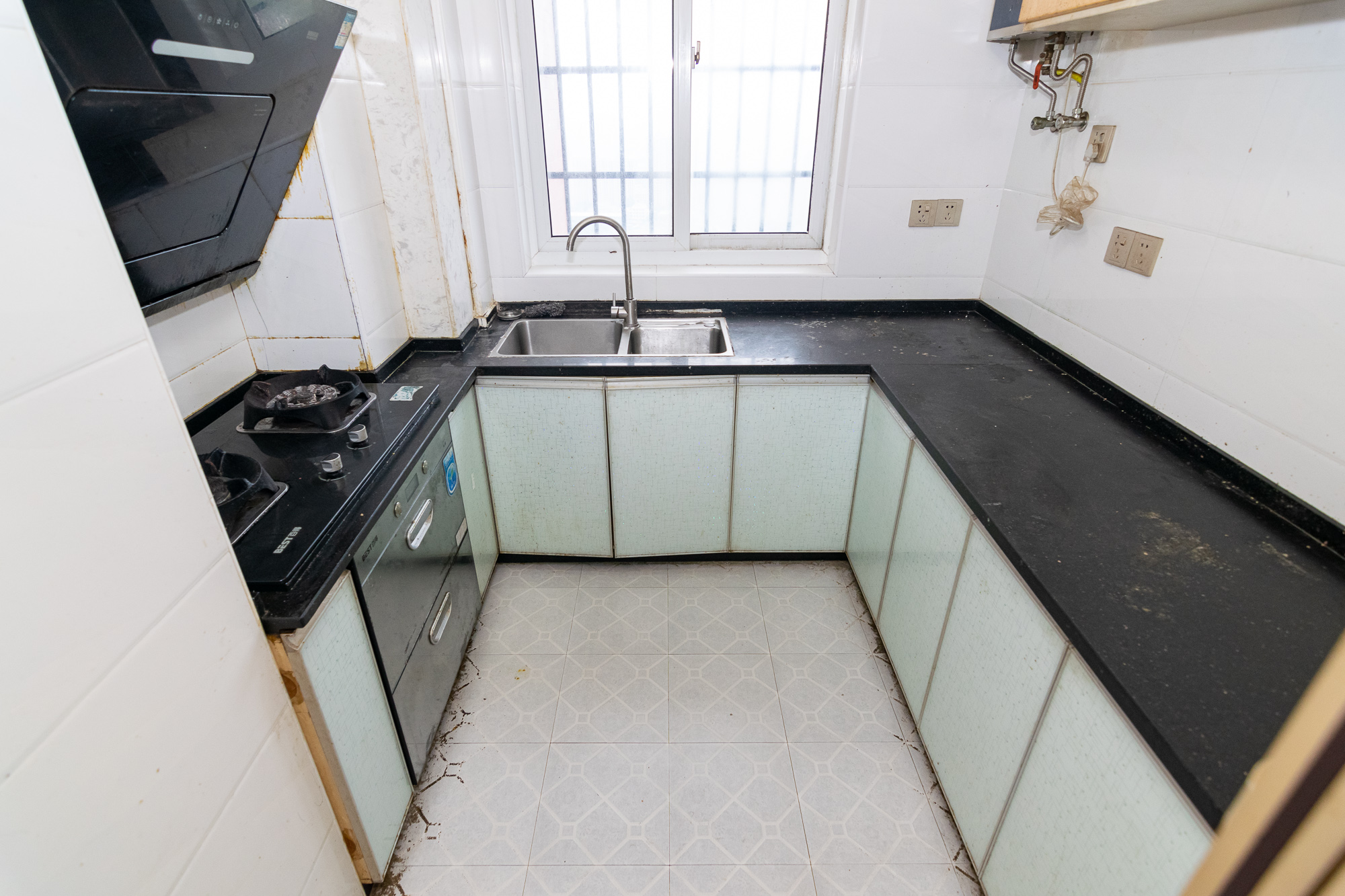 新城国际花都 3室2厅1卫 63.0万 新城国际花都 3室2厅1卫 63.0万厨房