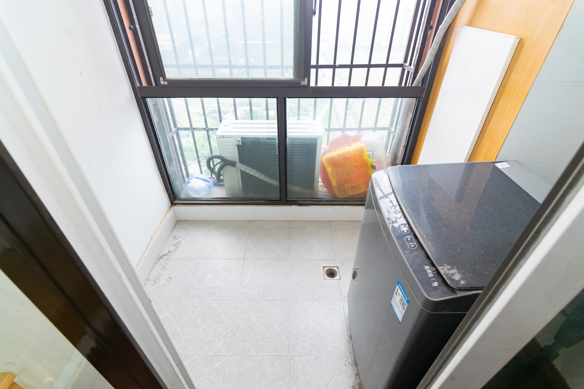 新城国际花都 3室2厅1卫 63.0万 新城国际花都 3室2厅1卫 63.0万阳台