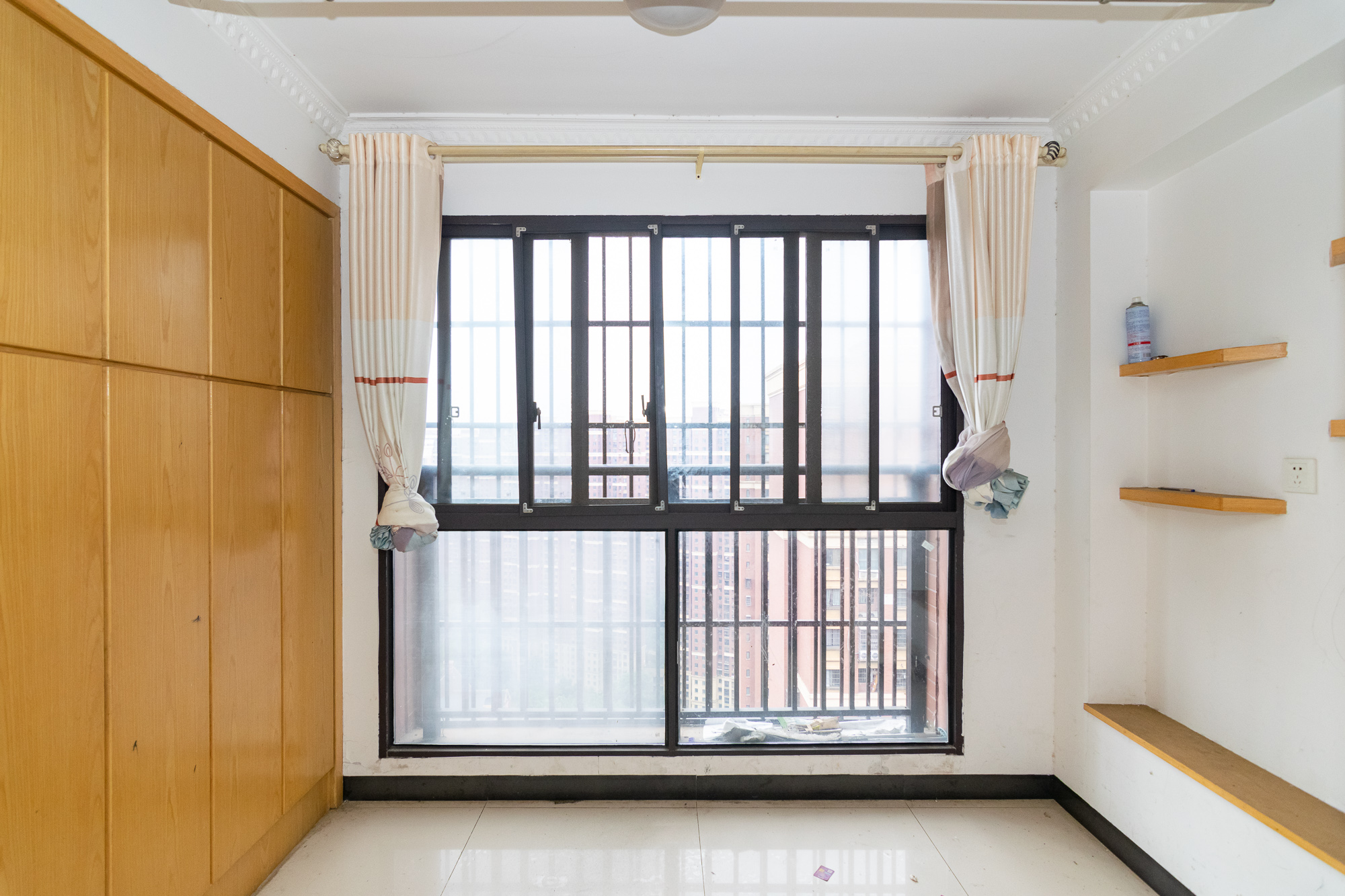 新城国际花都 3室2厅1卫 63.0万 新城国际花都 3室2厅1卫 63.0万阳台