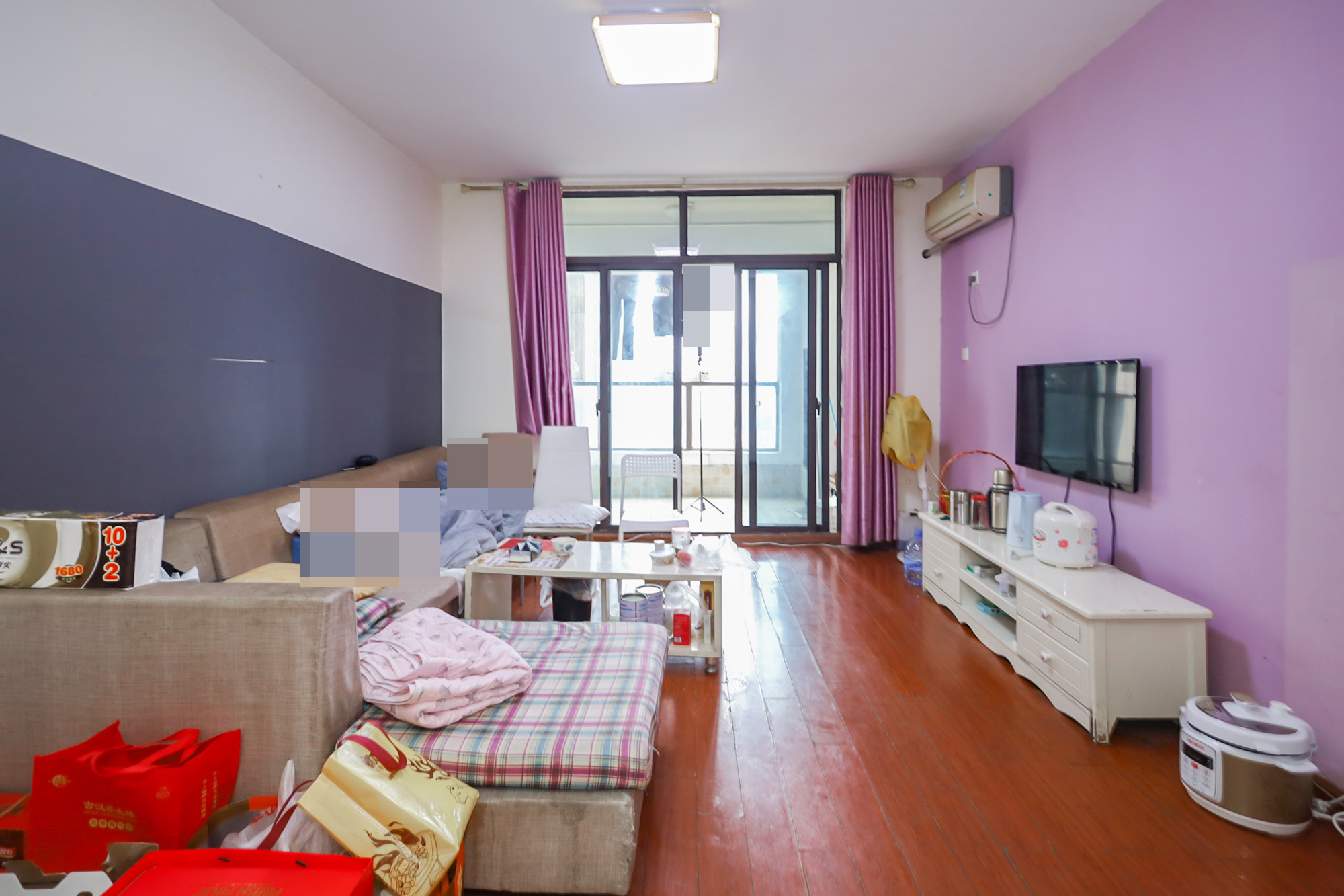 绿地中央广场  3室2厅1卫    110.0万 绿地中央广场  3室2厅1卫    110.0万