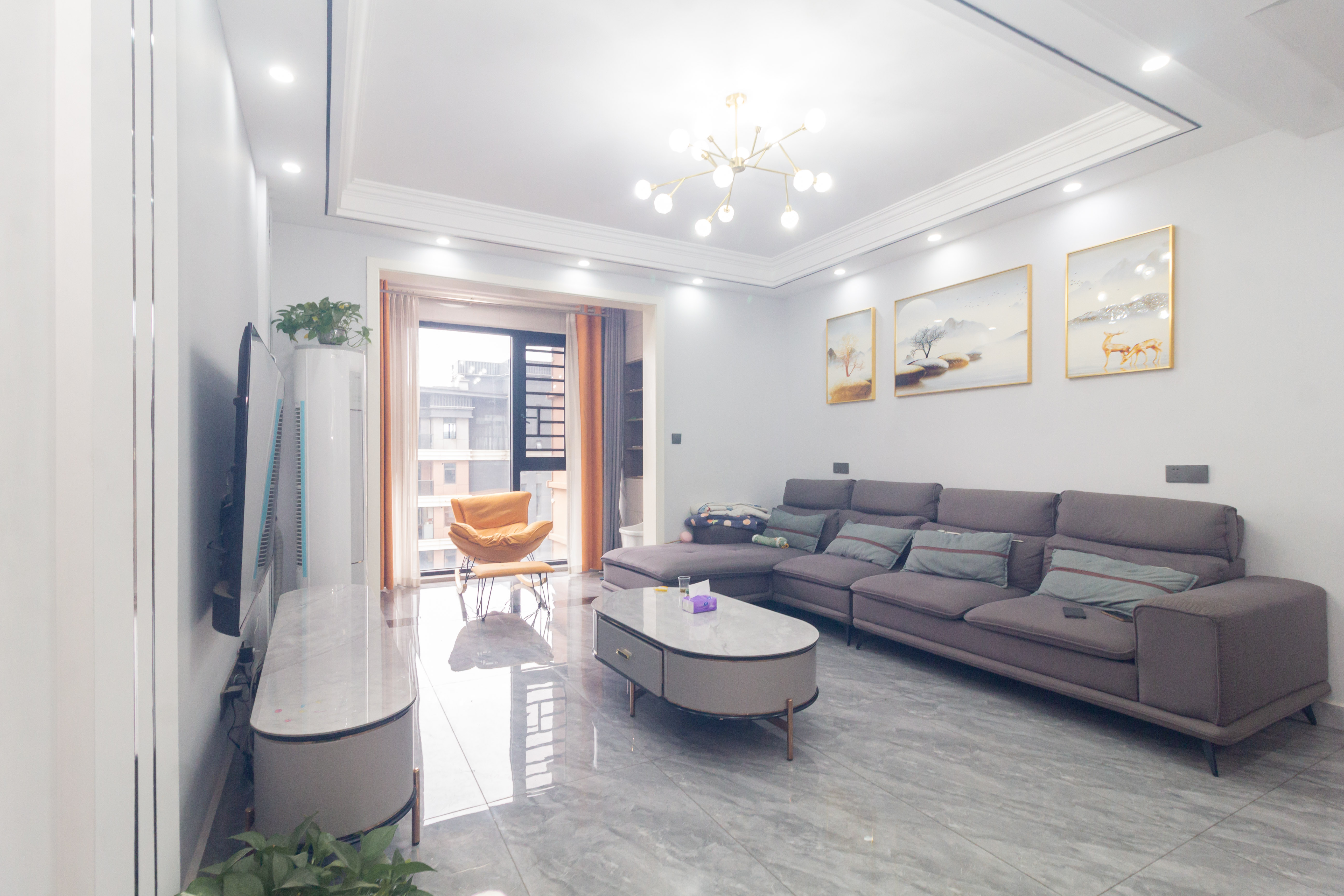 福天星中心(福天星雅苑) 3室2厅2卫 89.8万 福天星中心(福天星雅苑) 3室2厅2卫 89.8万客厅