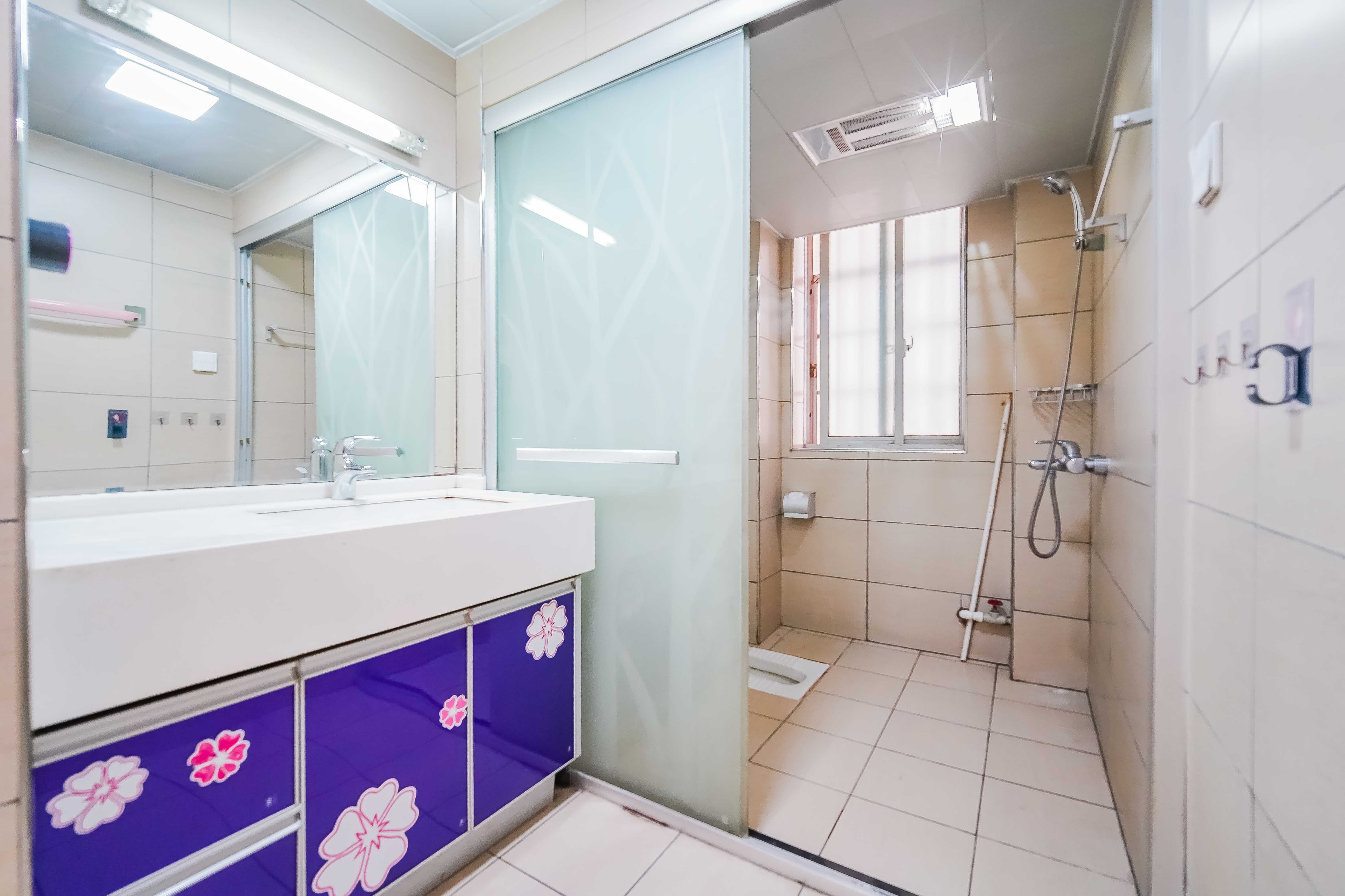 汇城上筑  3室2厅1卫    90.0万卫生间