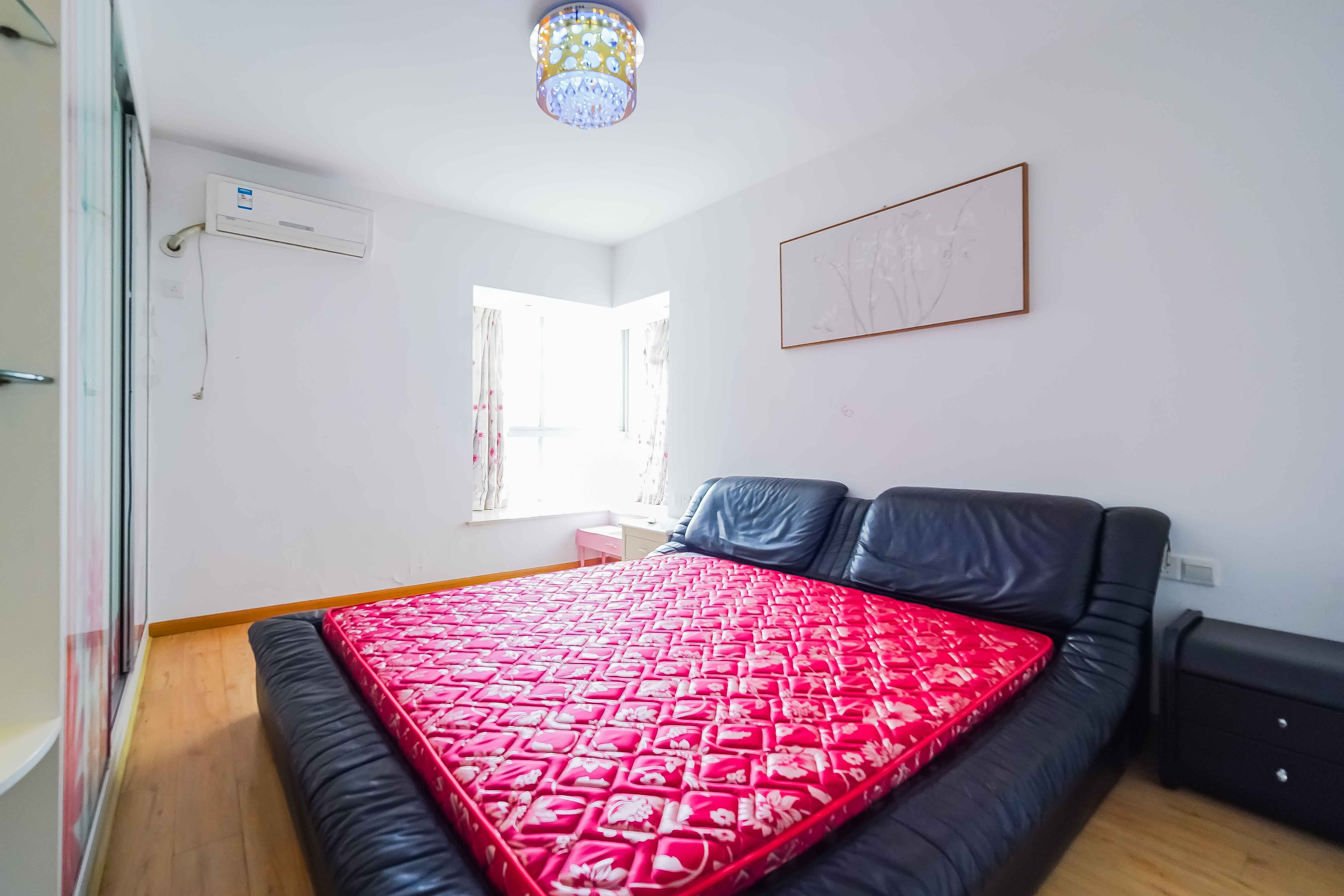 汇城上筑  3室2厅1卫    90.0万卧室