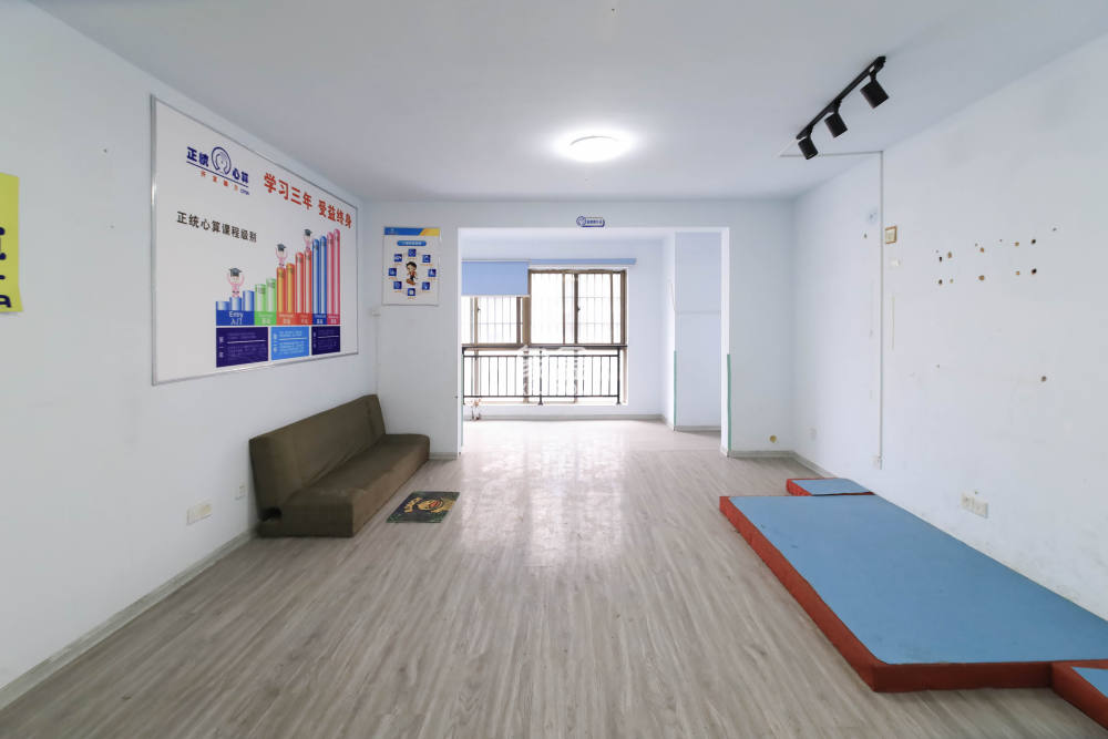 中天瑞景  3室2厅2卫    119.0万