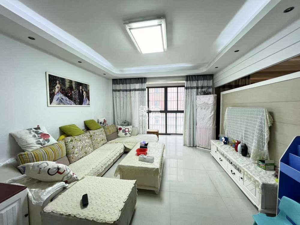 天泉一品  3室2厅2卫    75.0万