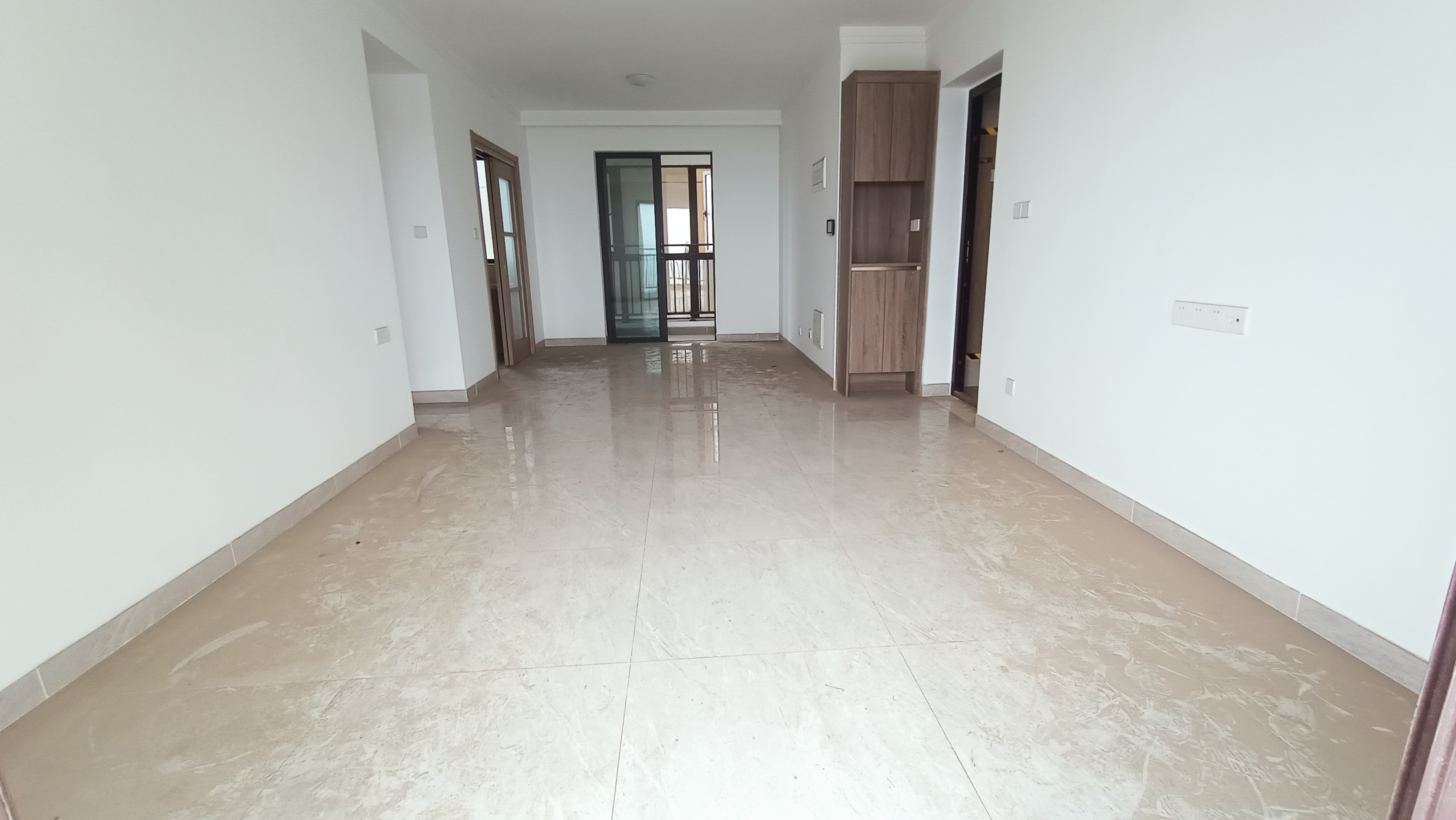 东部美的城 3室2厅2卫 80.0万 东部美的城 3室2厅2卫 80.0万室内图