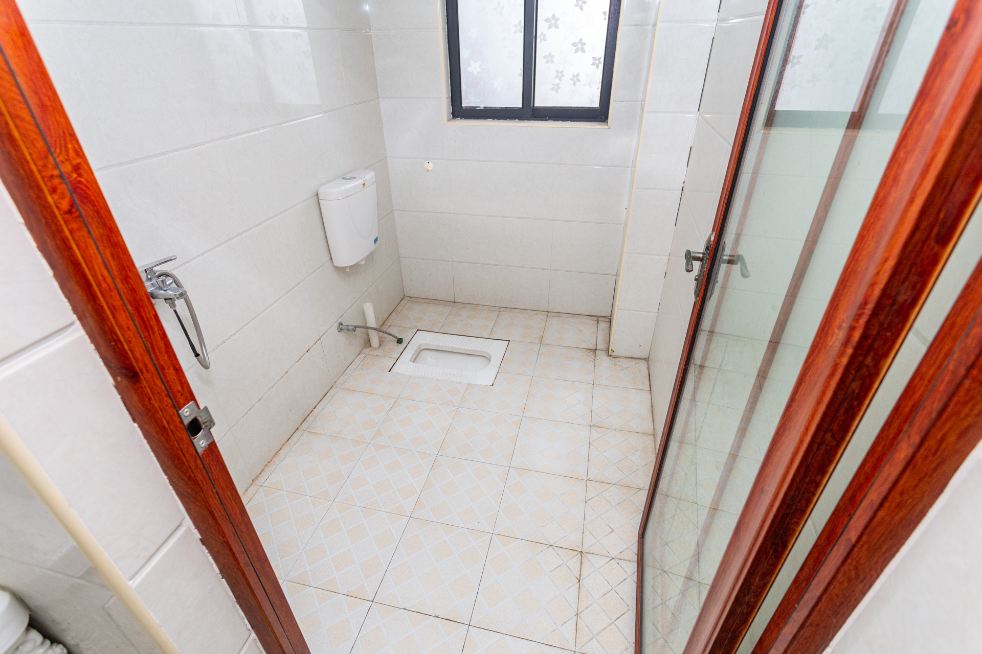 名家翡翠花园 3室2厅2卫 85.0万 名家翡翠花园 3室2厅2卫 85.0万卫生间