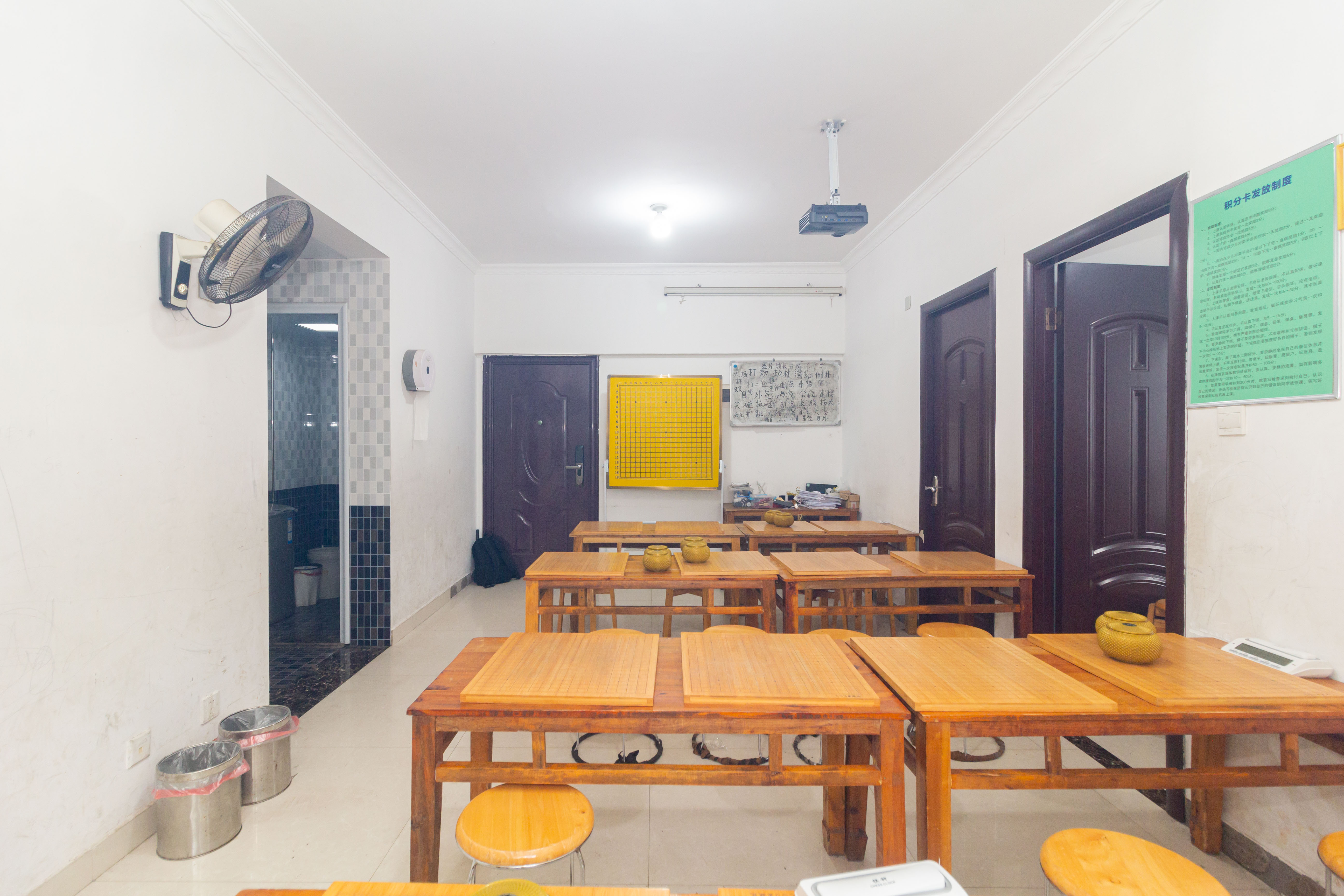 爵士湘 2室1厅1卫 40.0万 爵士湘 2室1厅1卫 40.0万客厅