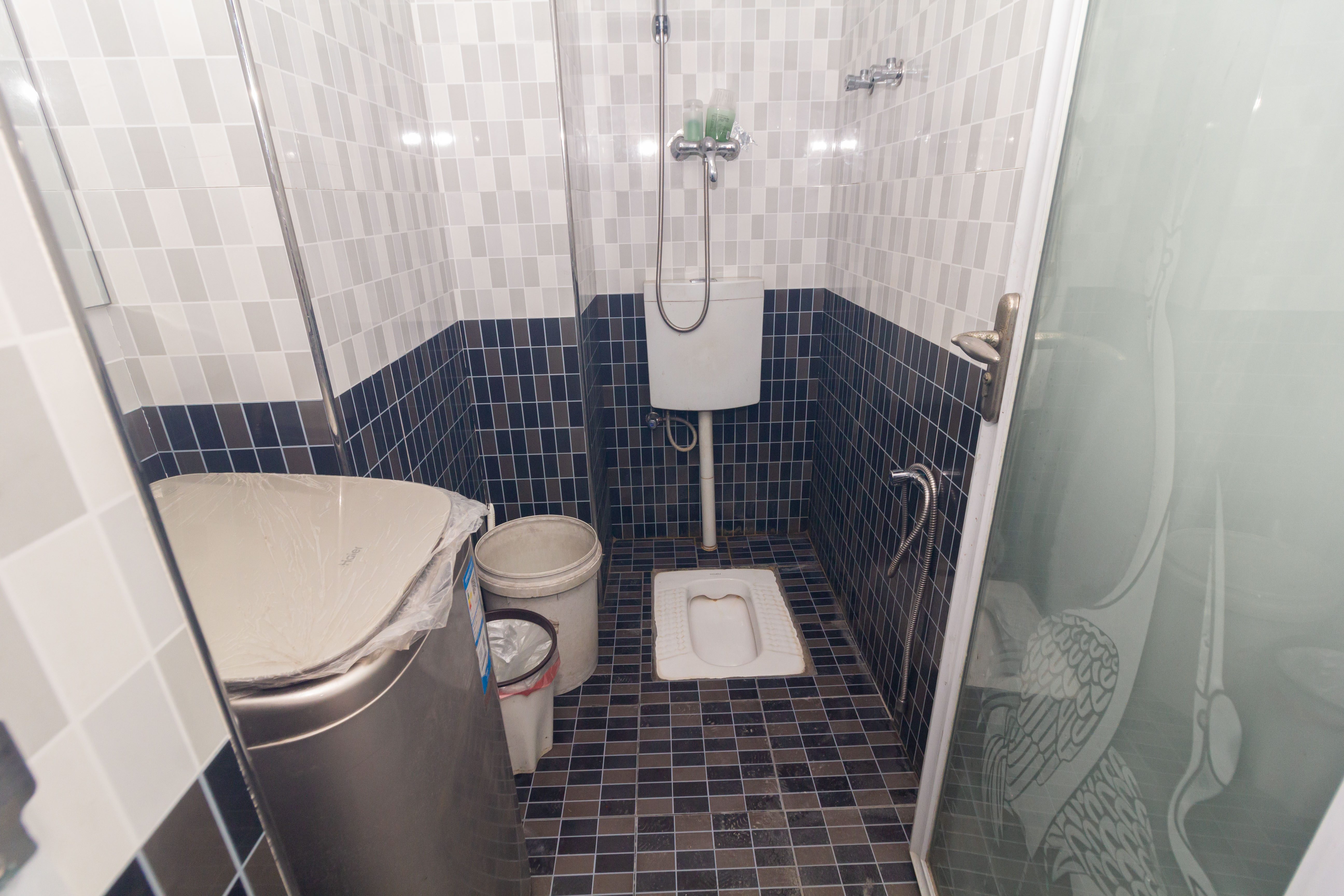 爵士湘 2室1厅1卫 40.0万 爵士湘 2室1厅1卫 40.0万卫生间