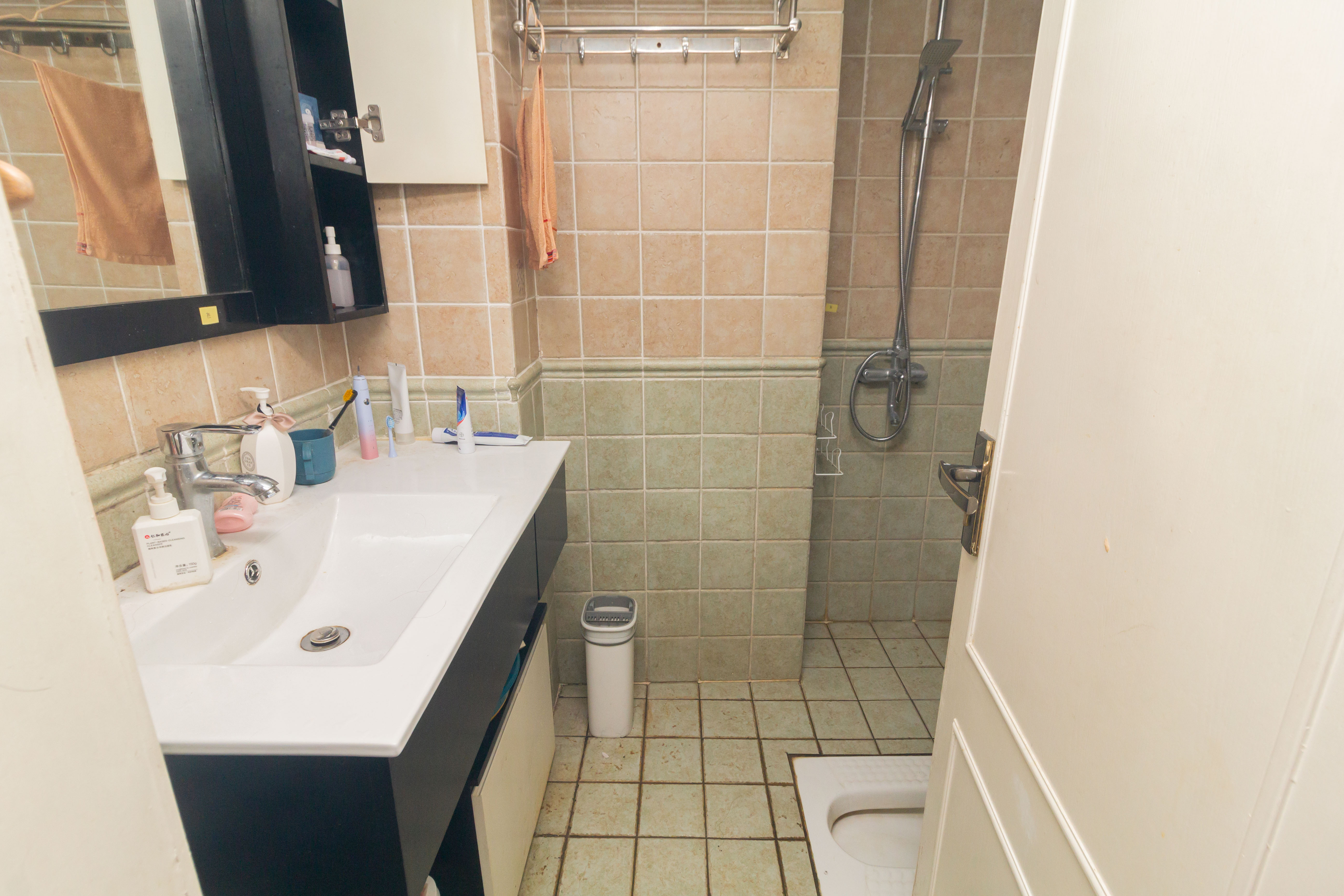 爵士湘 1室1厅1卫 26.80万 爵士湘 1室1厅1卫 26.80万卫生间