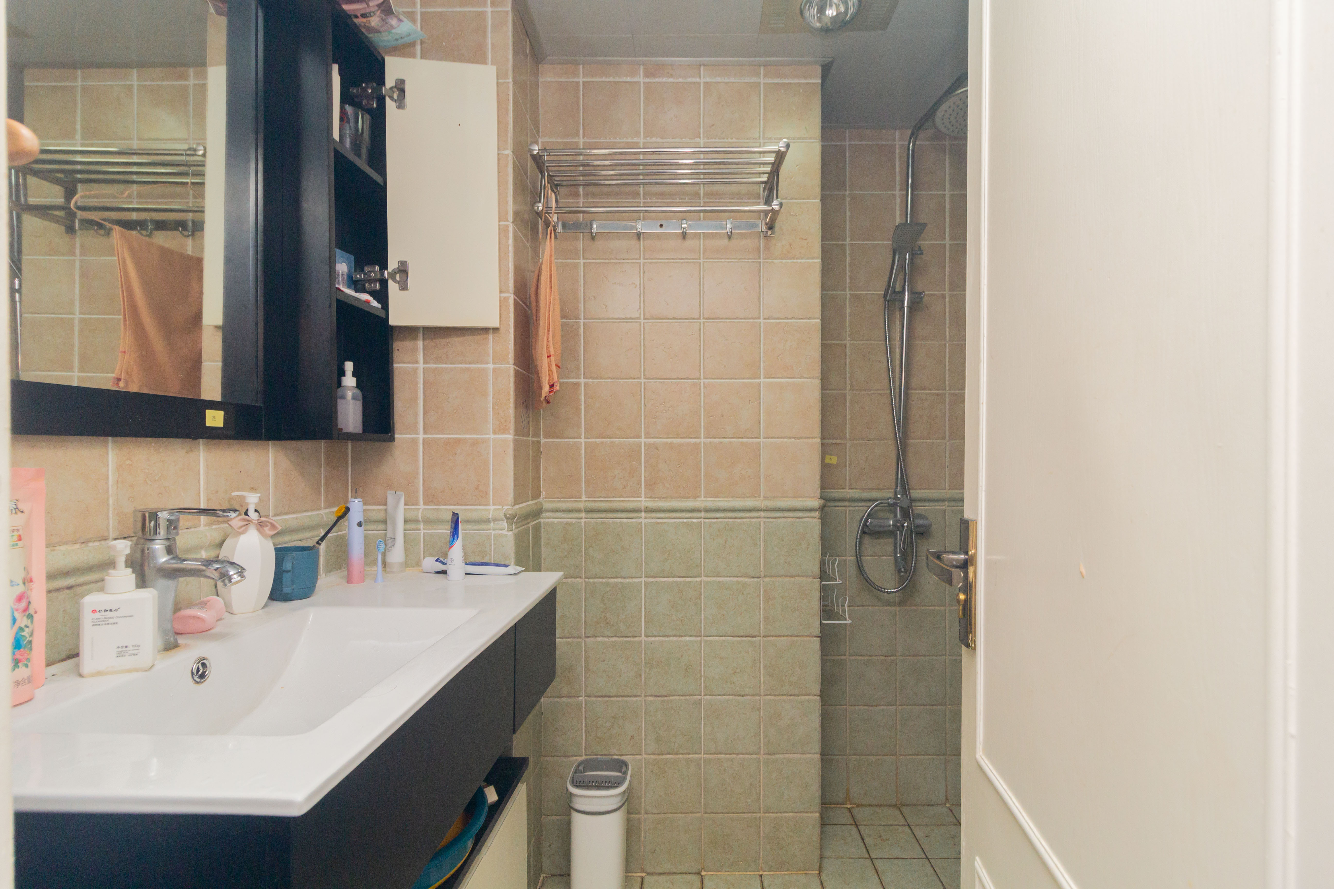 爵士湘 1室1厅1卫 26.80万 爵士湘 1室1厅1卫 26.80万卫生间