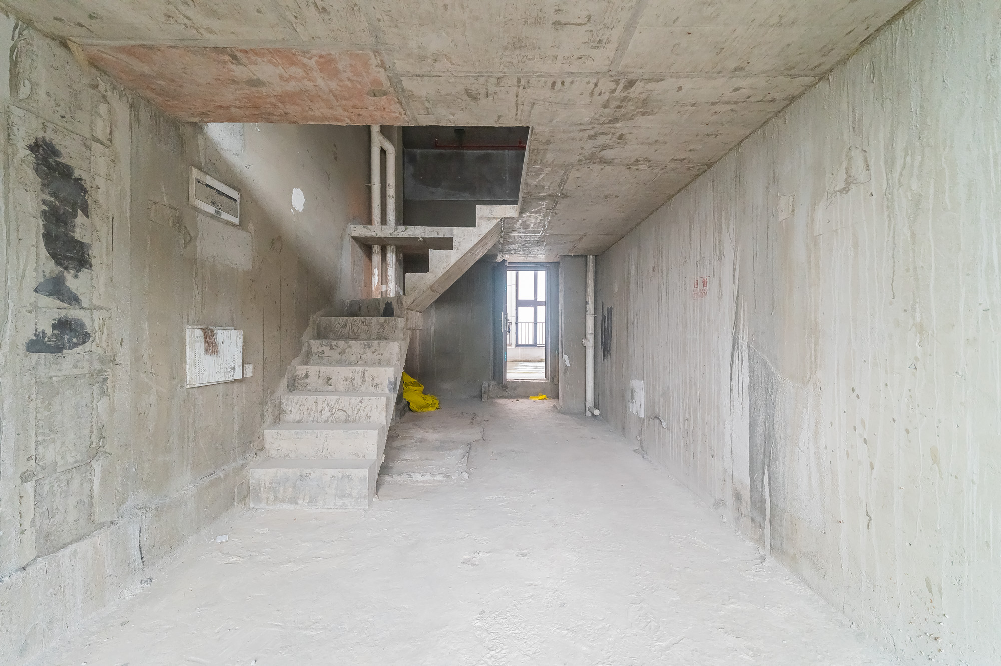 新城悦隽公园  2室1厅1卫    19.88万客厅