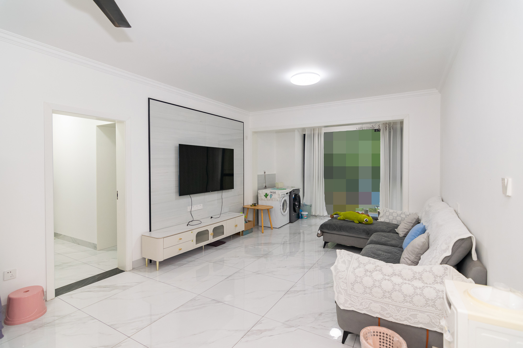 美的翰城 3室2厅2卫 95.0万 美的翰城 3室2厅2卫 95.0万客厅