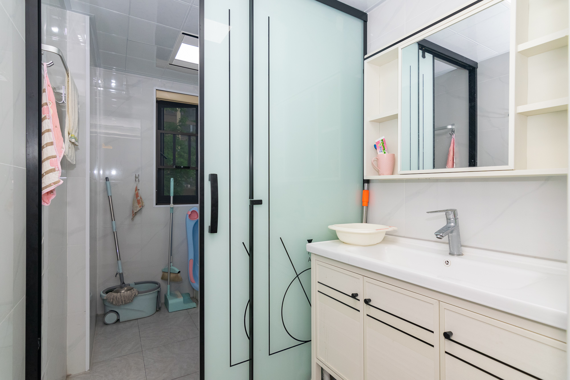 美的翰城 3室2厅2卫 95.0万 美的翰城 3室2厅2卫 95.0万卫生间