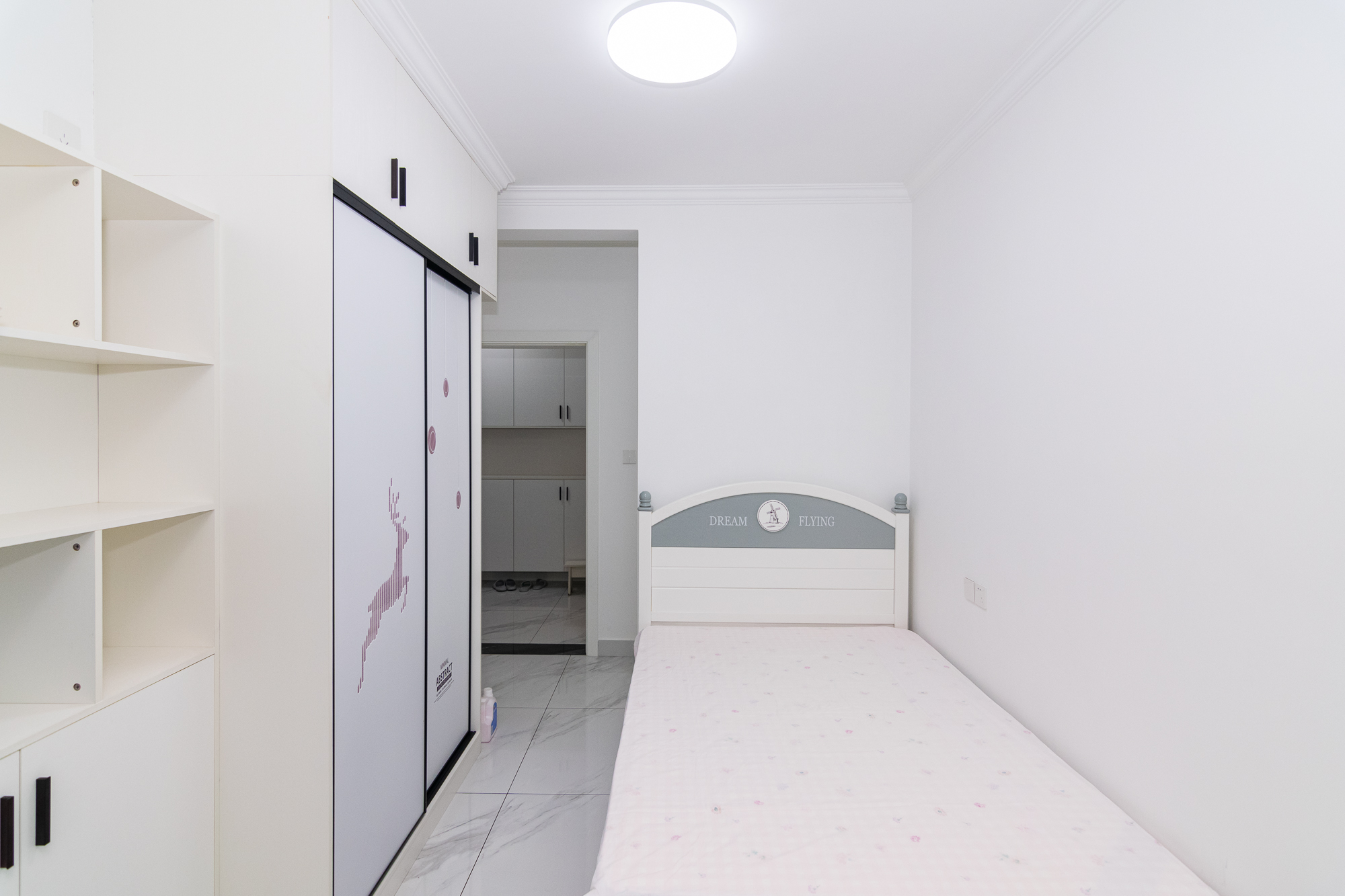 美的翰城 3室2厅2卫 95.0万 美的翰城 3室2厅2卫 95.0万卧室