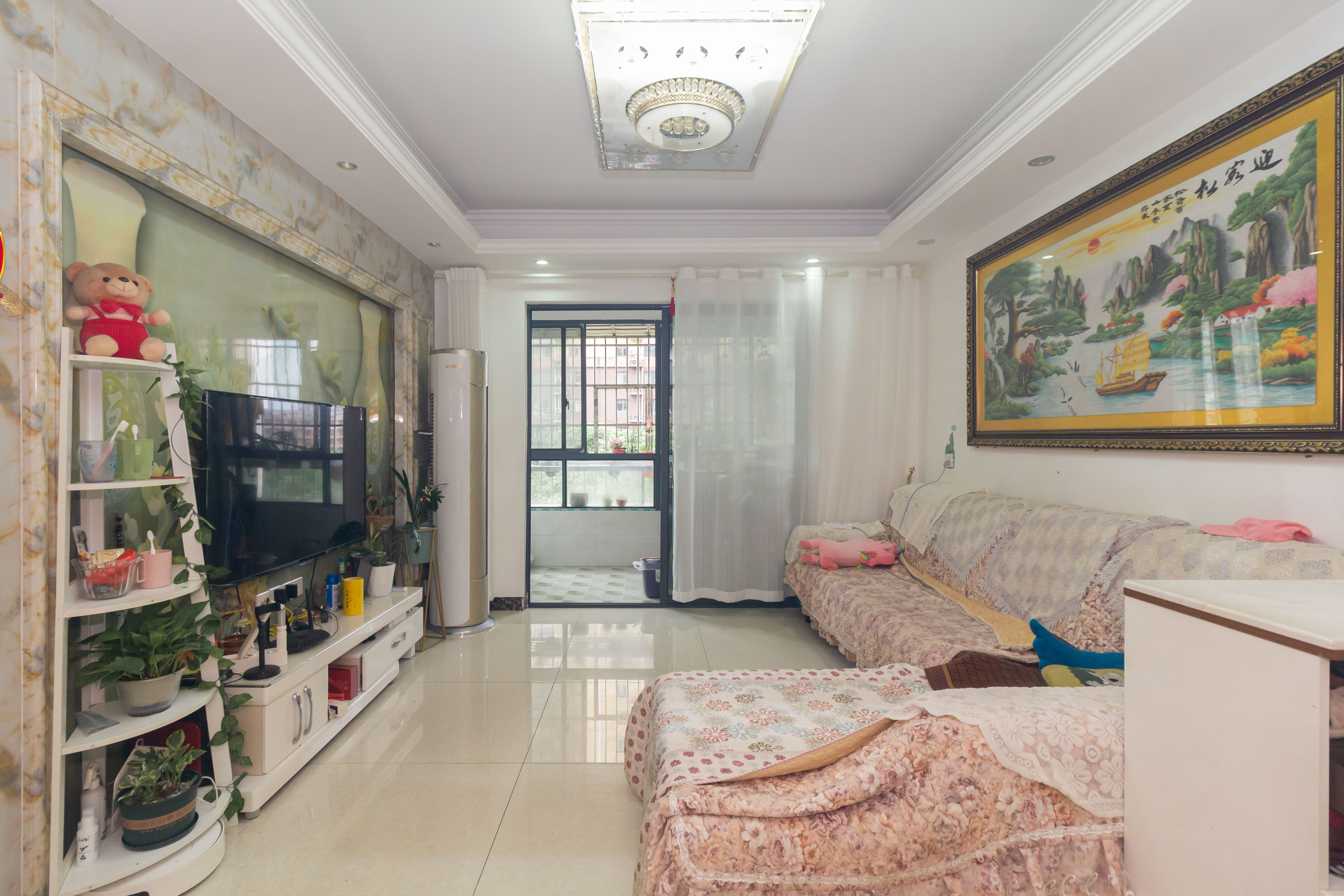 中国铁建国际城二期  3室2厅1卫    65.8万客厅