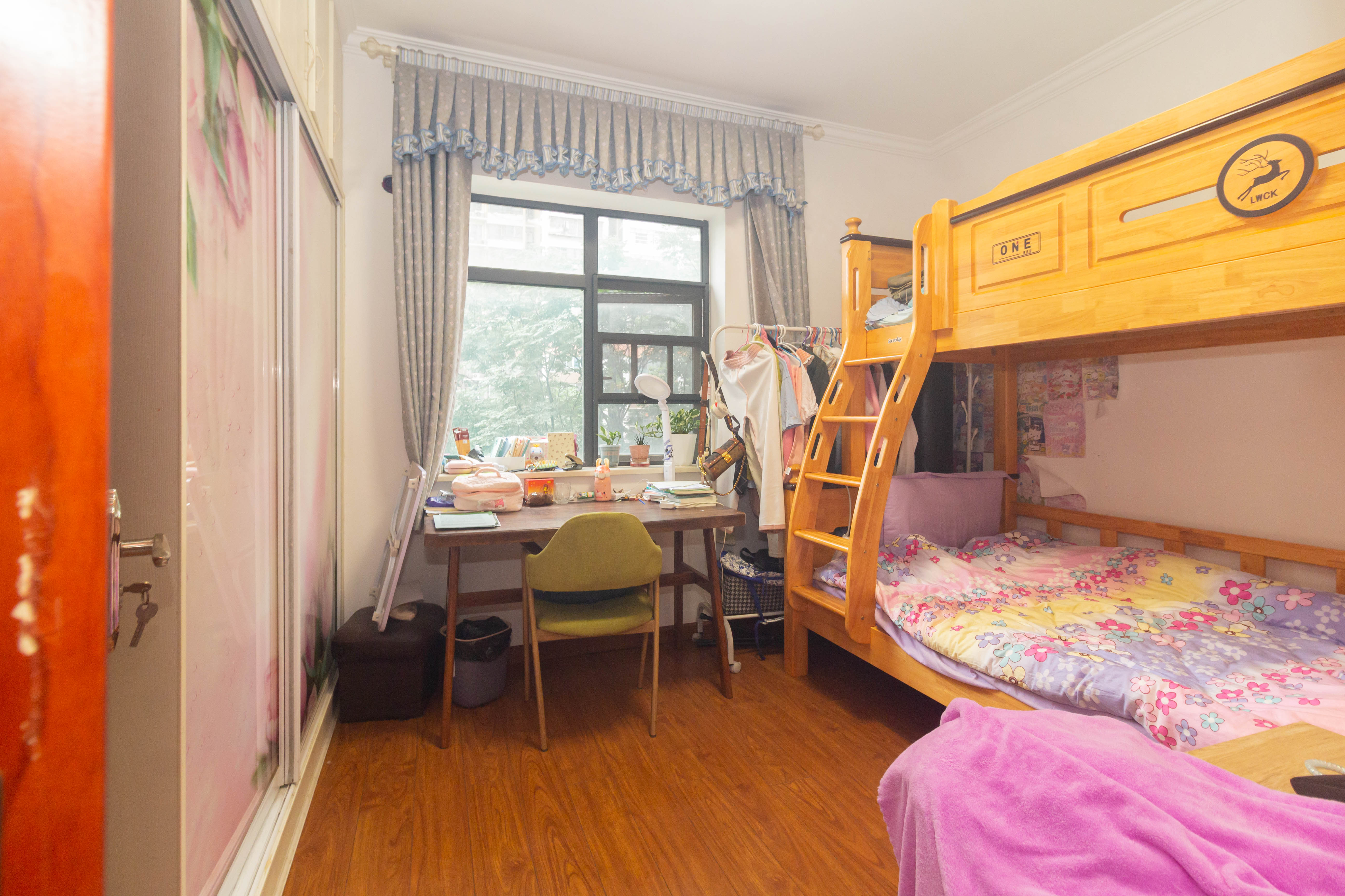 中国铁建国际城二期  3室2厅1卫    65.8万卧室