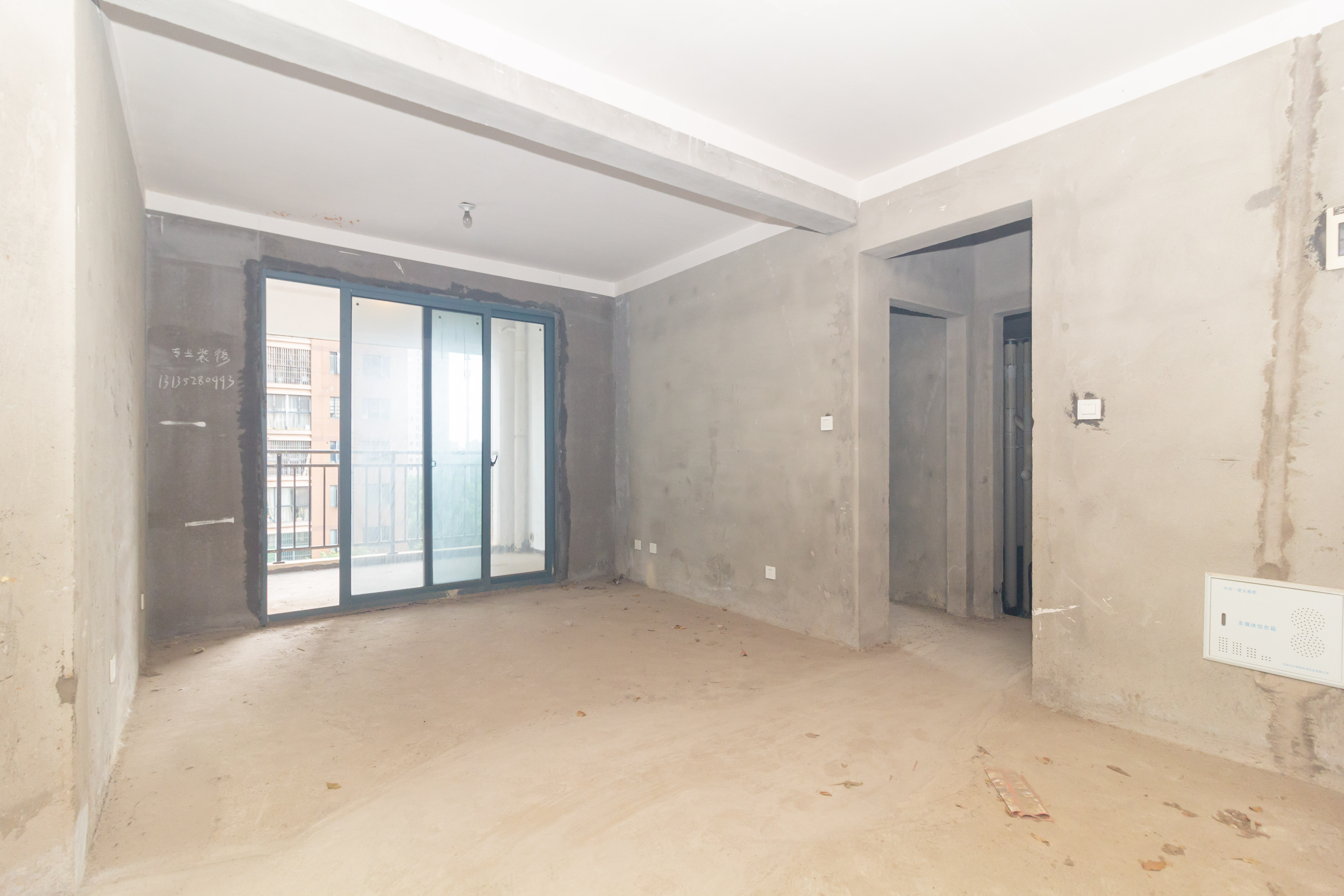 中欣楚天雅郡 3室2厅1卫 56.8万 中欣楚天雅郡 3室2厅1卫 56.8万客厅