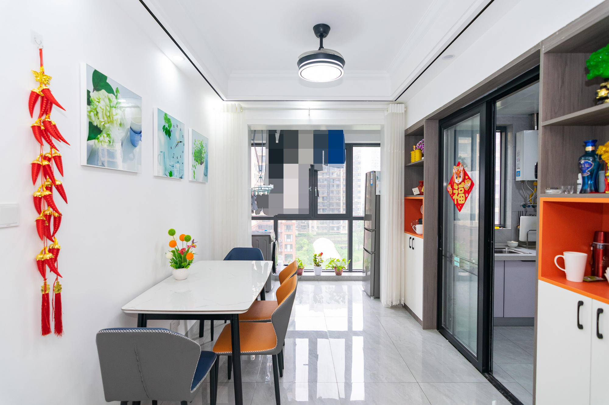 富兴悦府(富兴学府名邸) 4室2厅2卫 94.0万 富兴悦府(富兴学府名邸) 4室2厅2卫 94.0万客厅