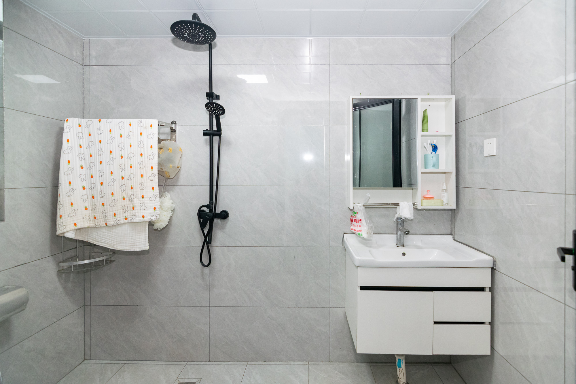 富兴悦府(富兴学府名邸) 4室2厅2卫 94.0万 富兴悦府(富兴学府名邸) 4室2厅2卫 94.0万卫生间