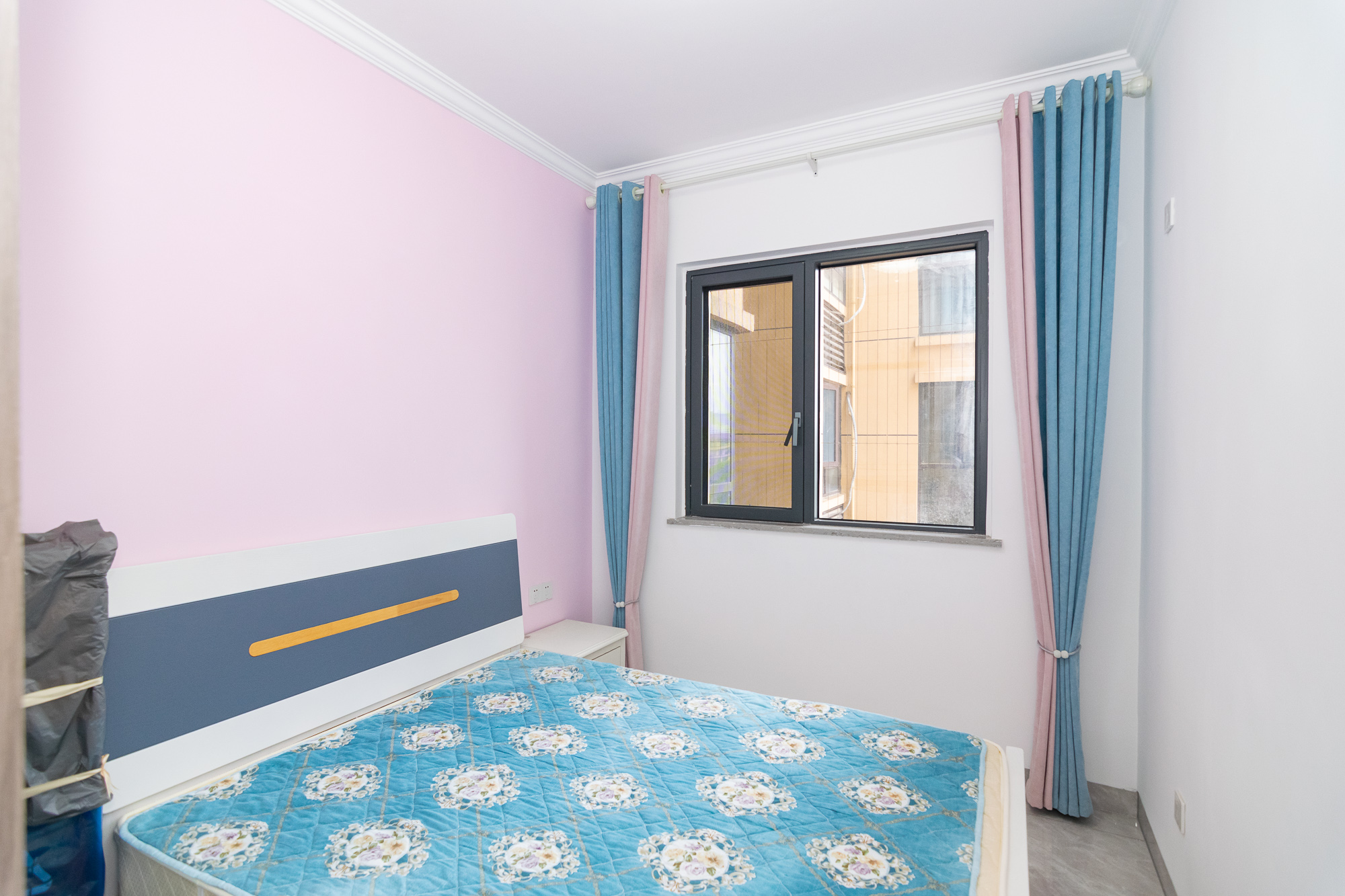 富兴悦府(富兴学府名邸) 4室2厅2卫 94.0万 富兴悦府(富兴学府名邸) 4室2厅2卫 94.0万卧室