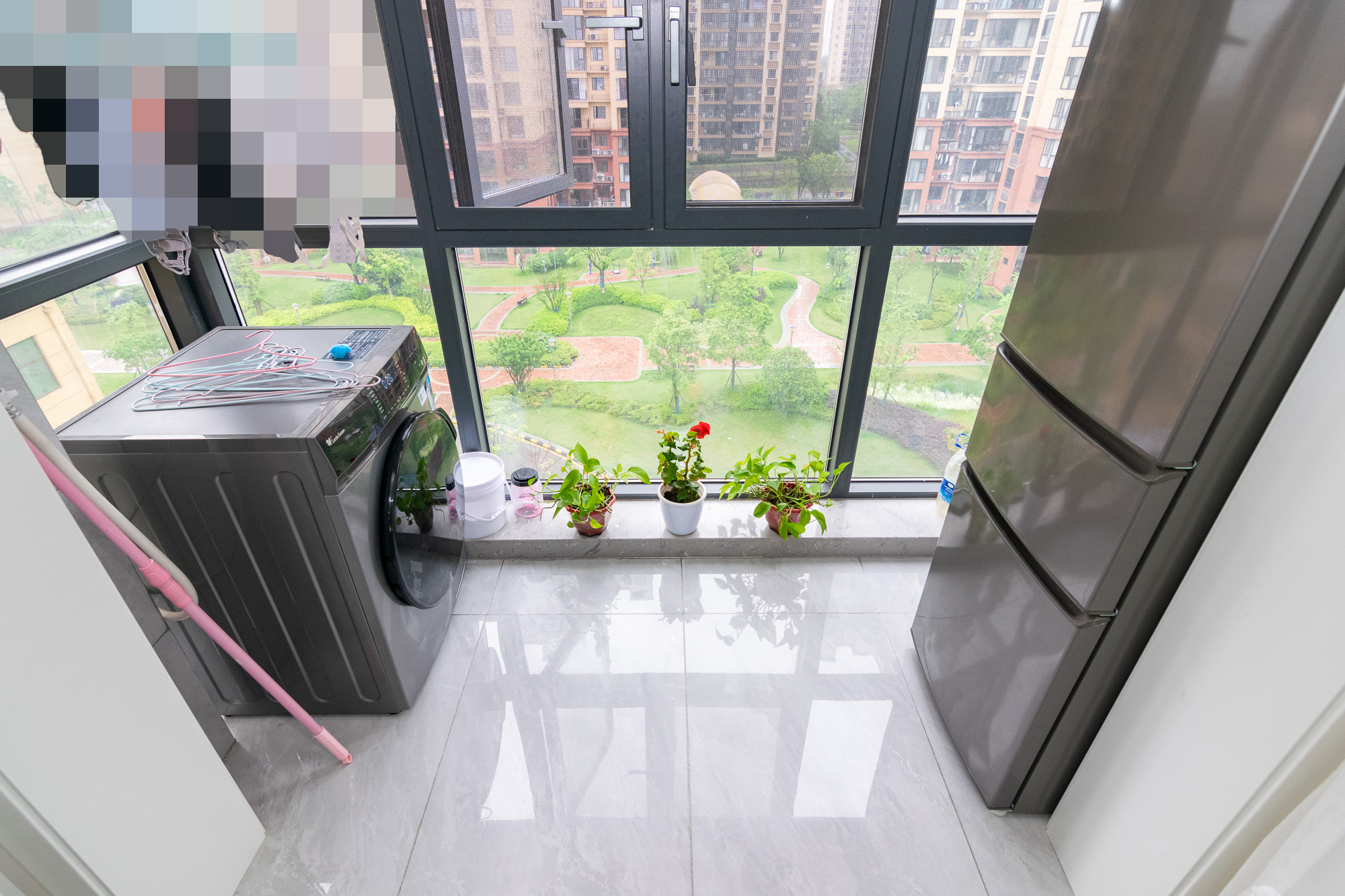 富兴悦府(富兴学府名邸) 4室2厅2卫 94.0万 富兴悦府(富兴学府名邸) 4室2厅2卫 94.0万阳台