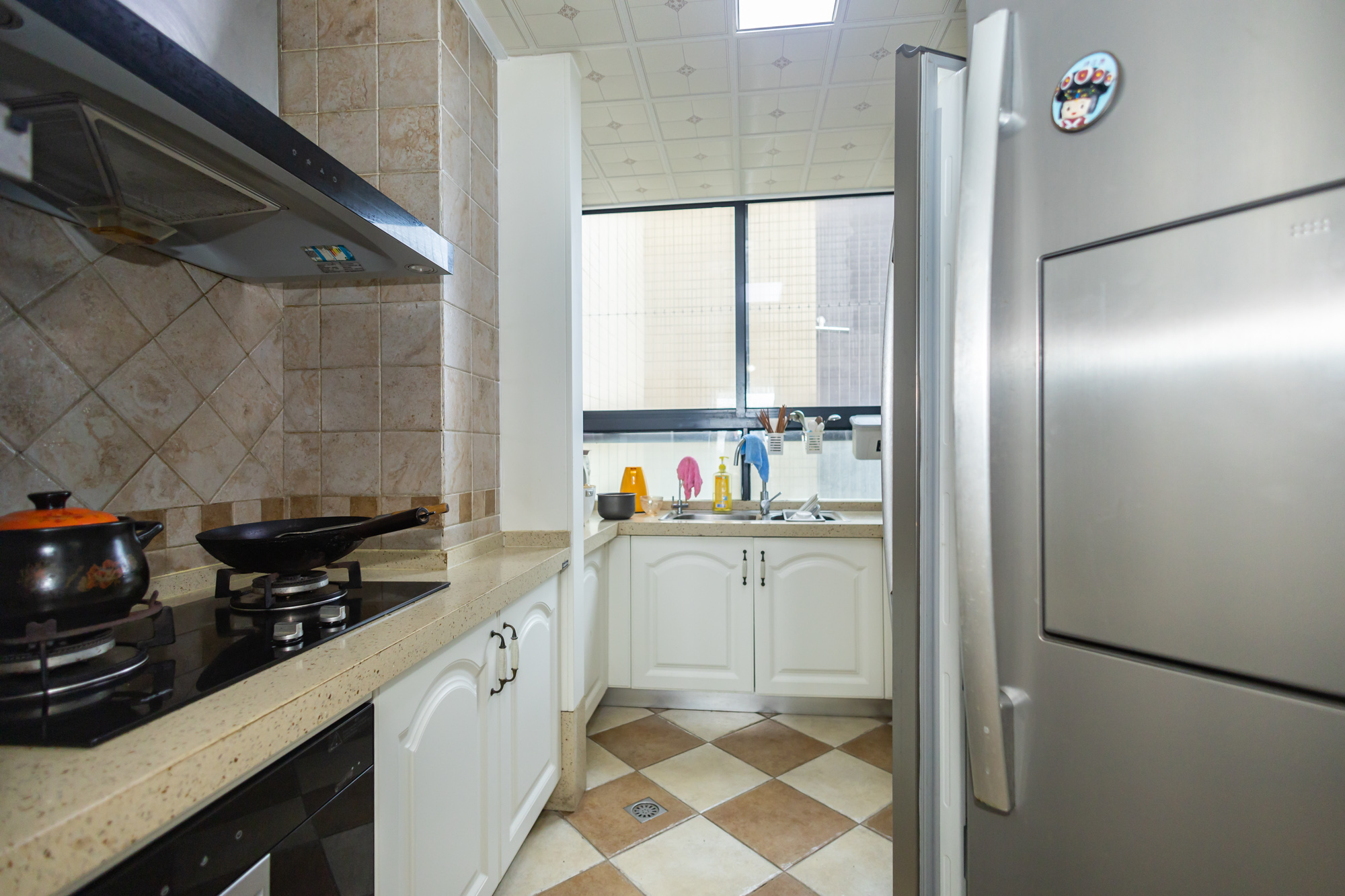 蓝山郡  3室2厅1卫    99.8万 蓝山郡  3室2厅1卫    99.8万厨房