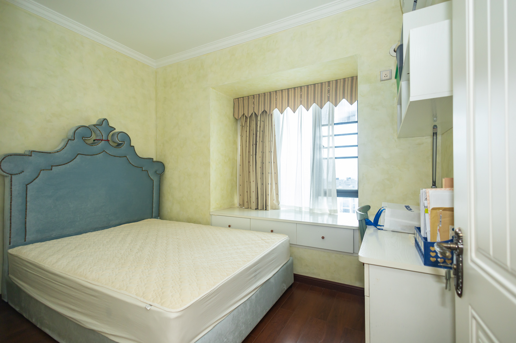 蓝山郡  3室2厅1卫    99.8万卧室