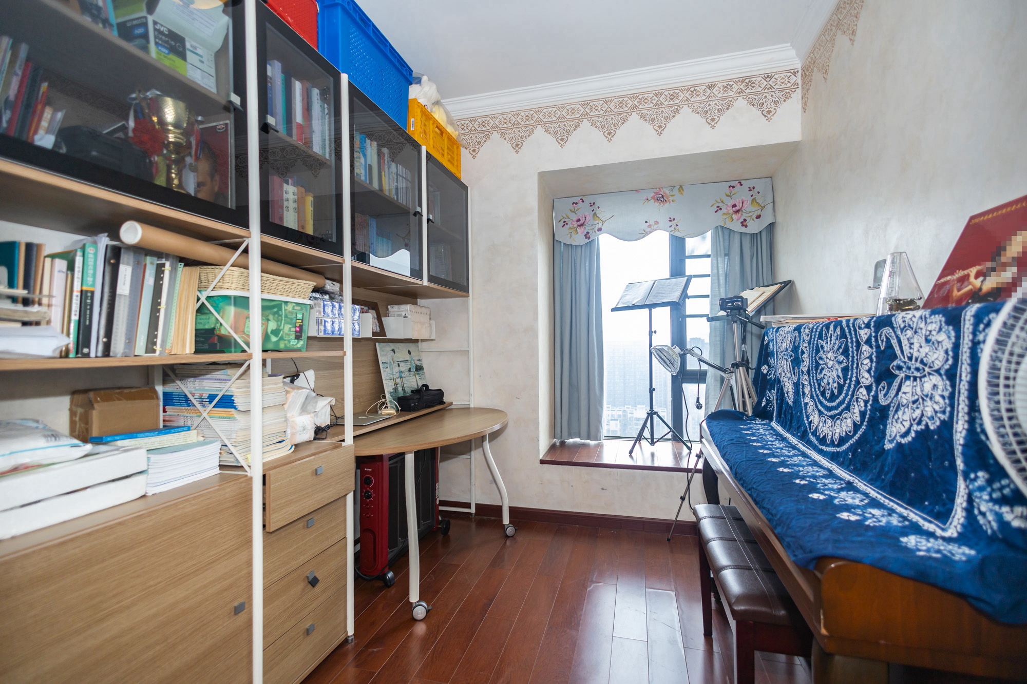 蓝山郡  3室2厅1卫    99.8万卧室