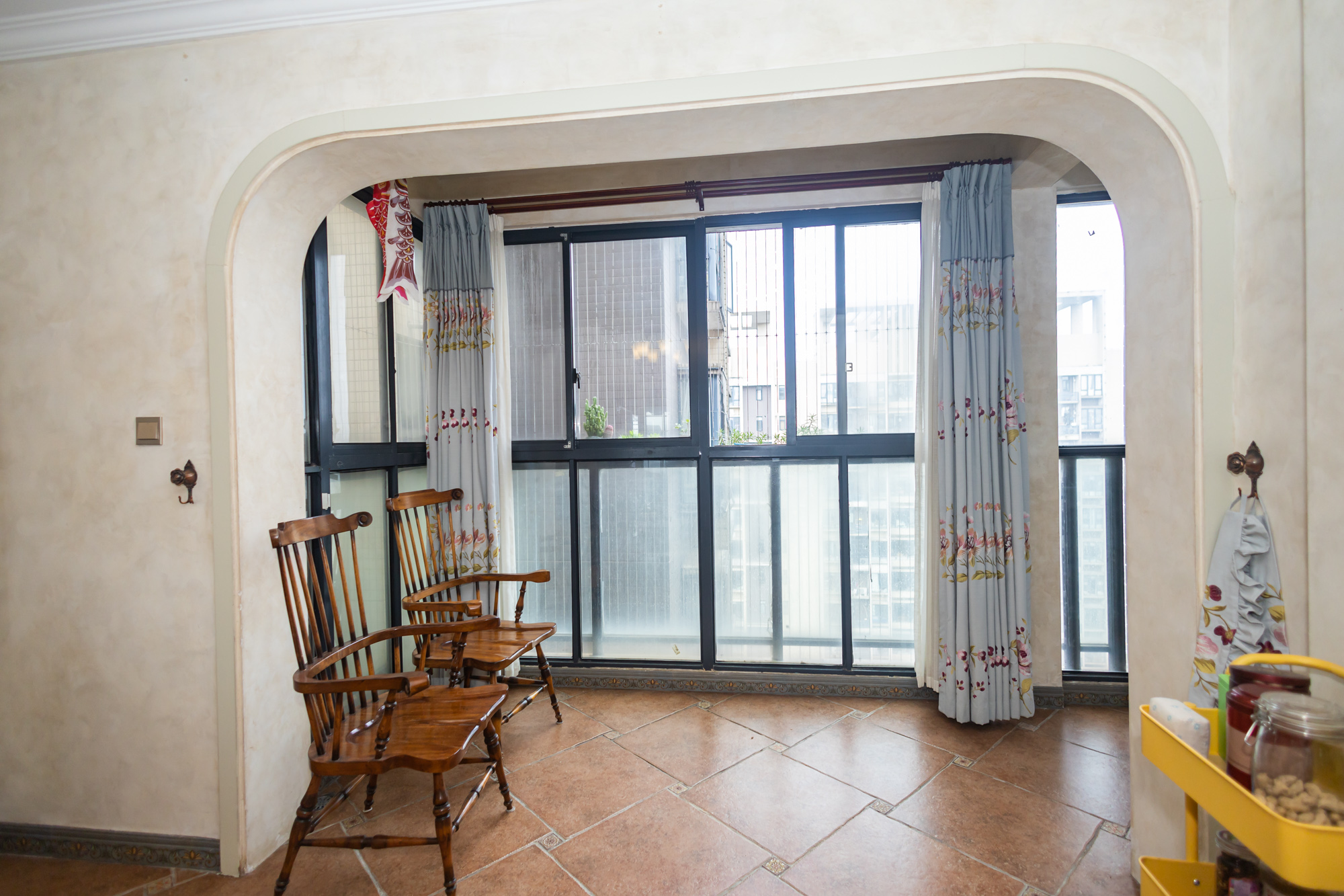 蓝山郡  3室2厅1卫    99.8万阳台